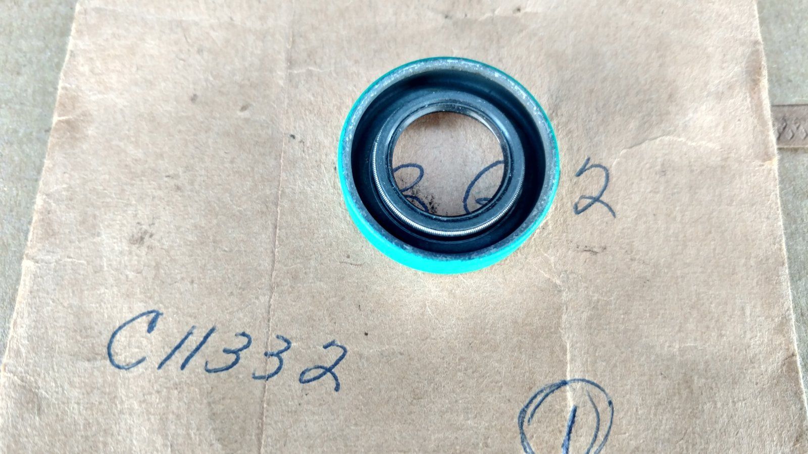 C11332 SEAL - OIL (GEAR BOX) - Ingersoll/Case Tractor Part