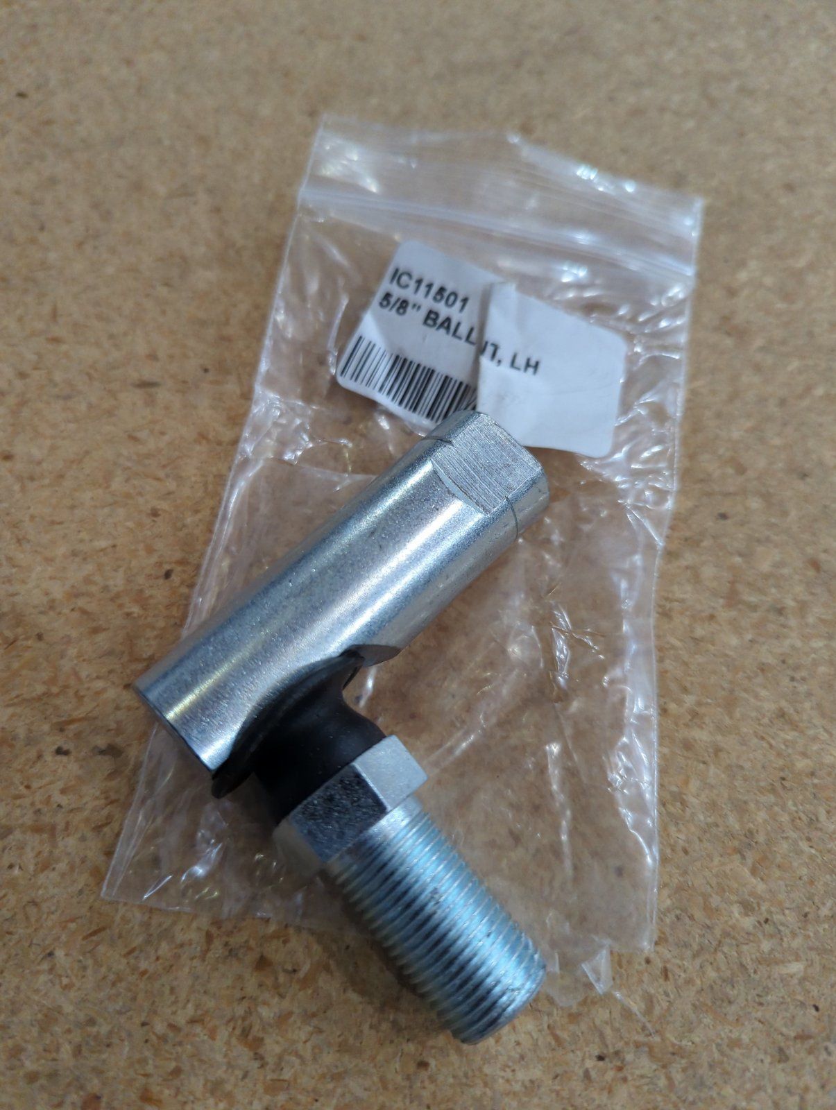 C11501 BALL JOINT 5/8 LH C46654 600 6000 SERIES - Ingersoll/Case Tractor Part