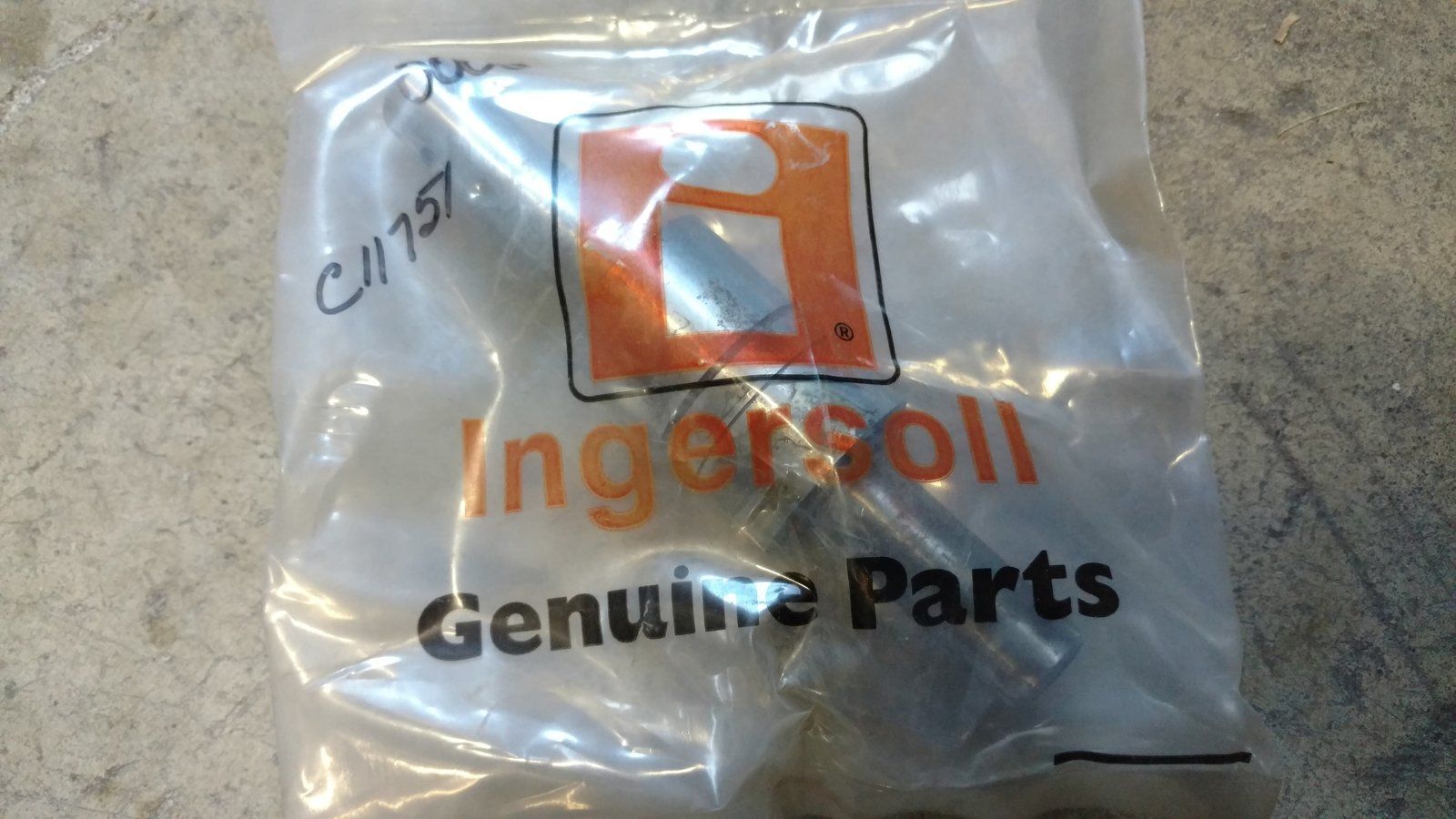 C11751 SHAFT & BEARING - PTO - Ingersoll/Case Tractor Part