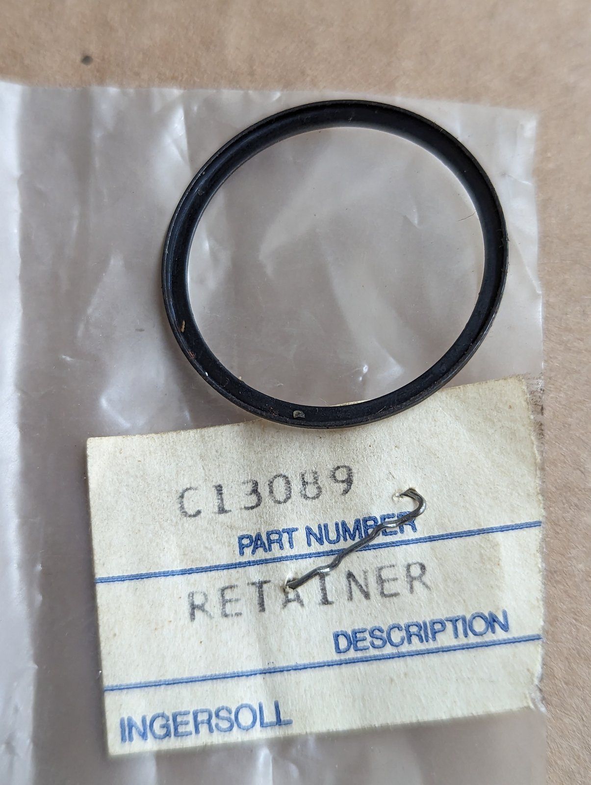 C13089 RETAINER - SNAP RING - Ingersoll/Case Tractor Part