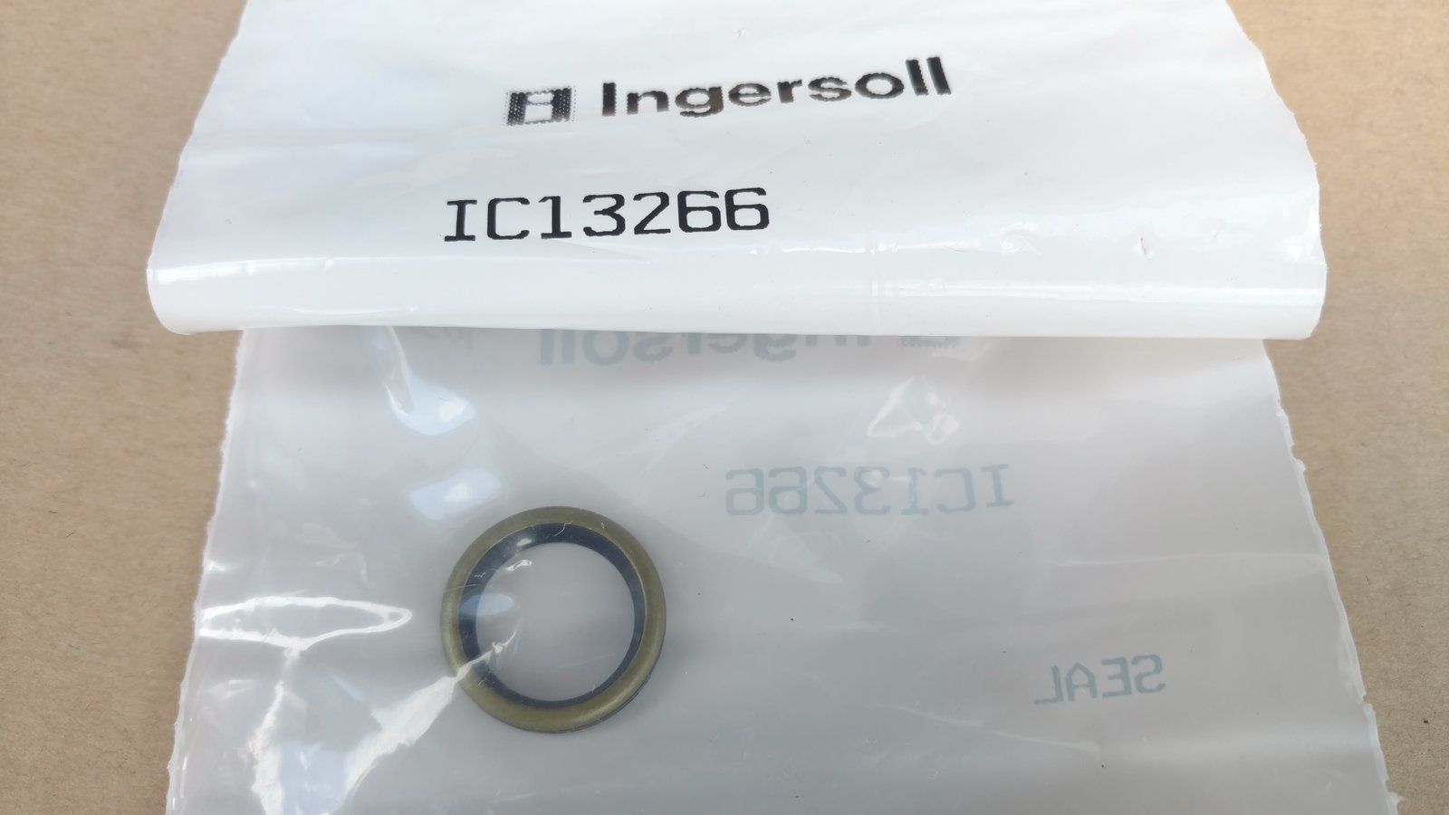 C13266 SEAL - OIL - RADIAL LIP .625 ID - Ingersoll/Case Tractor Part