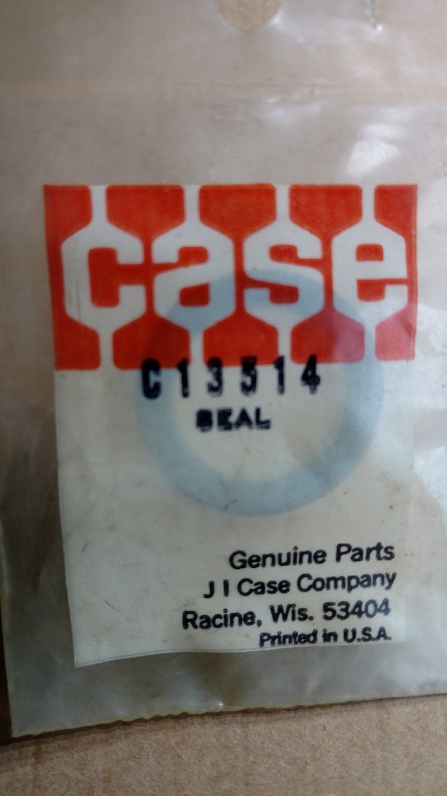 C13514 SEAL - BLOCK VEE - Ingersoll/Case Tractor Part