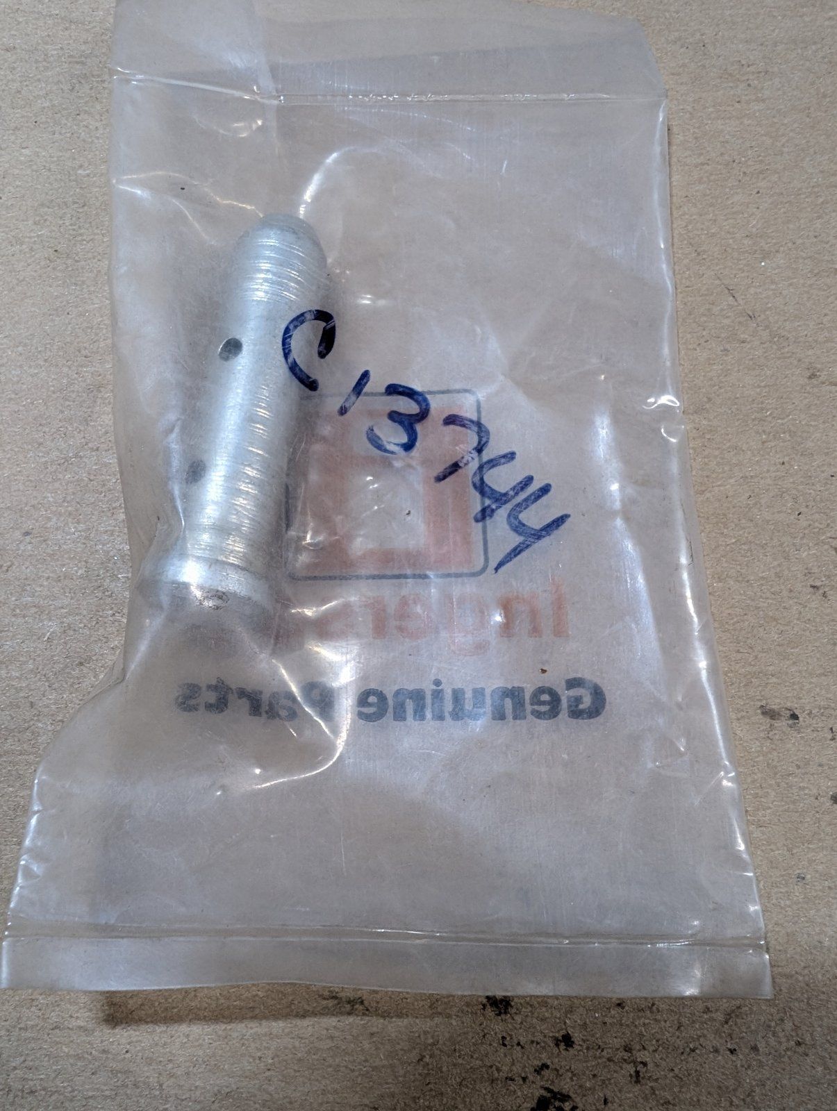 C13744 PIN LOCKING - Ingersoll/Case Tractor Part