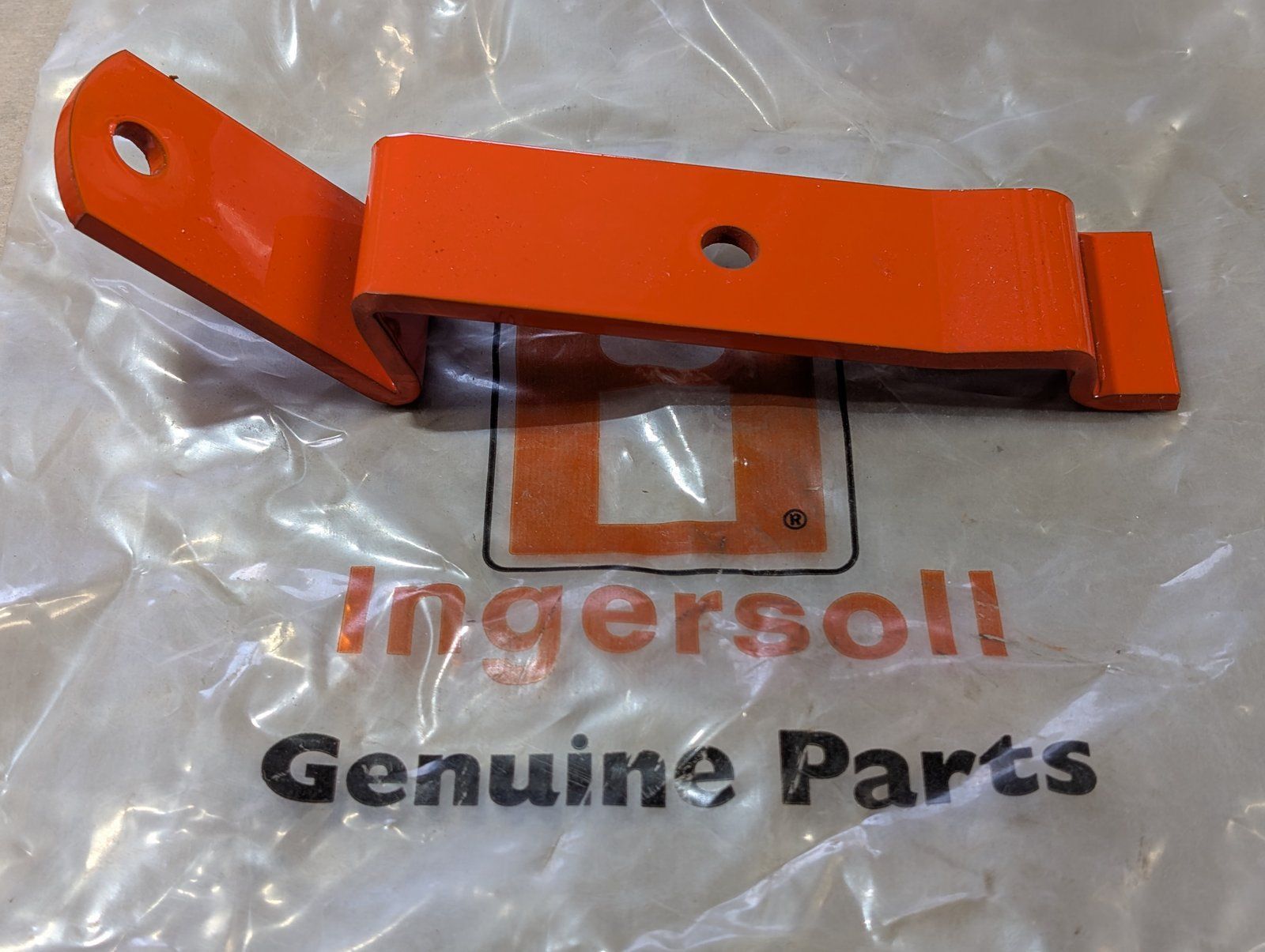 C13859 LEVER - LOCK E60 DUMP CART - Ingersoll/Case Tractor Part