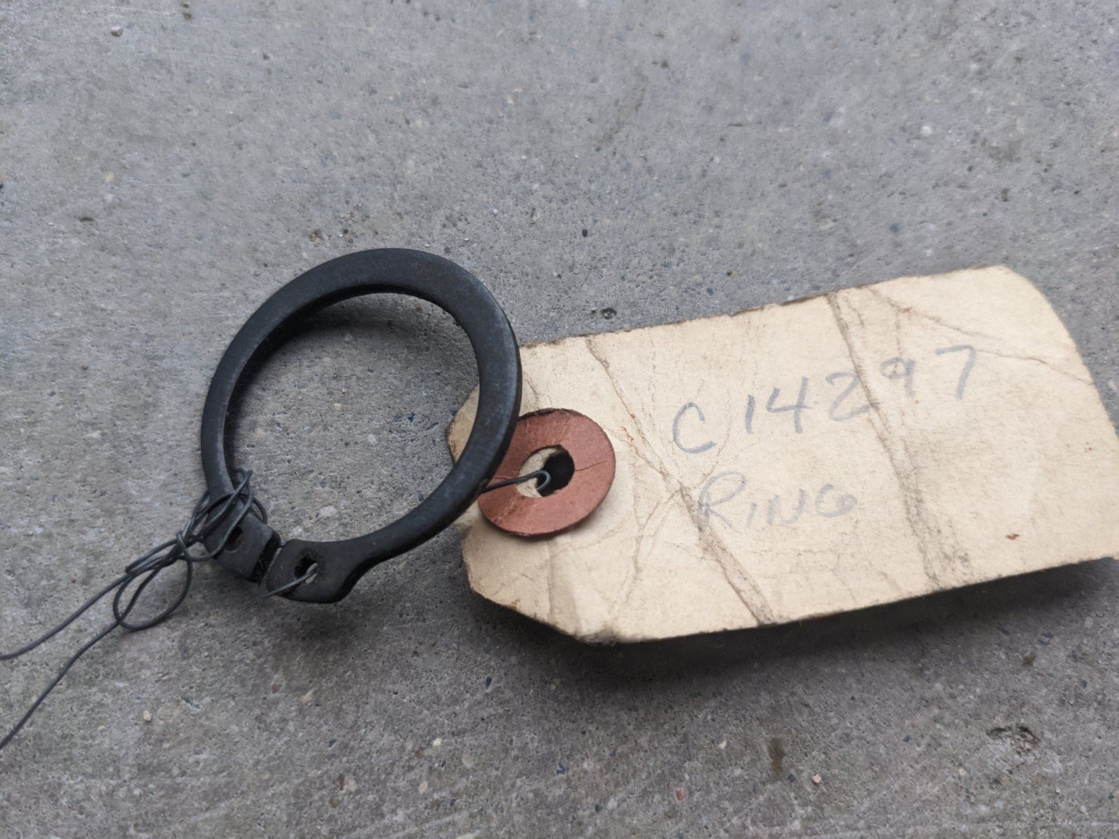 C14297 LOCK RING - Ingersoll/Case Tractor Part