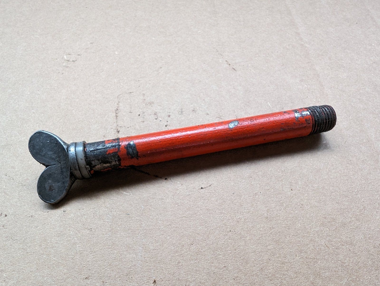 C14398 USED OIL DRAIN NIPPLE & C14399 USED OIL DRAIN PLUG - Ingersoll/Case Tractor Part