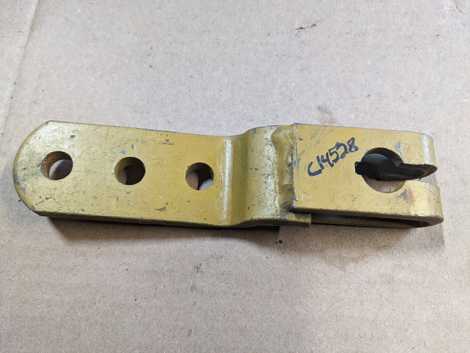 C14528 LEVER PIVOT C11870 - Ingersoll/Case Tractor Part