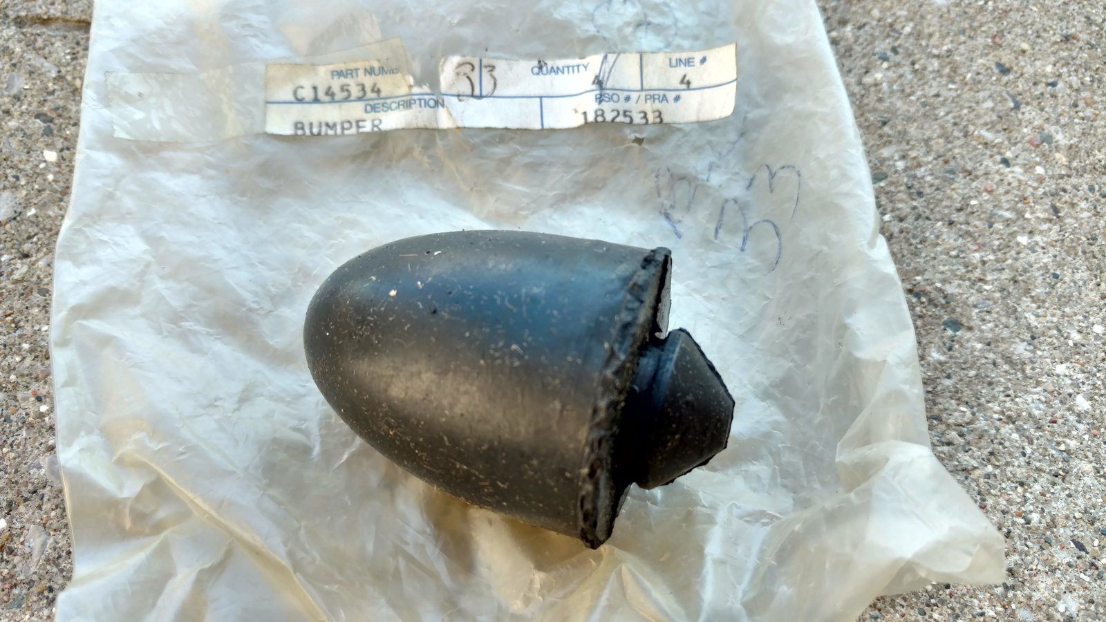 C14534 SEAT BUMPER - Ingersoll/Case Tractor Part