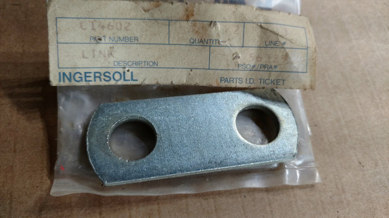 C14602 LINK - CENTER LIFT - Ingersoll/Case Tractor Part