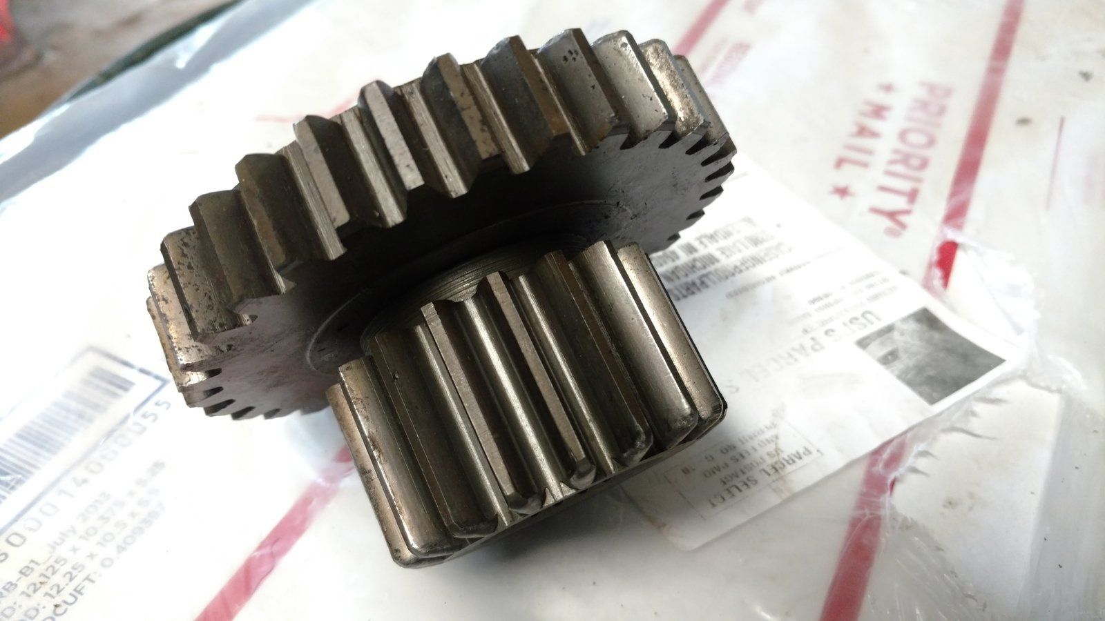 C14644 USED - GEAR - PINION CLUSTER 18-32T - Ingersoll/Case Tractor Part