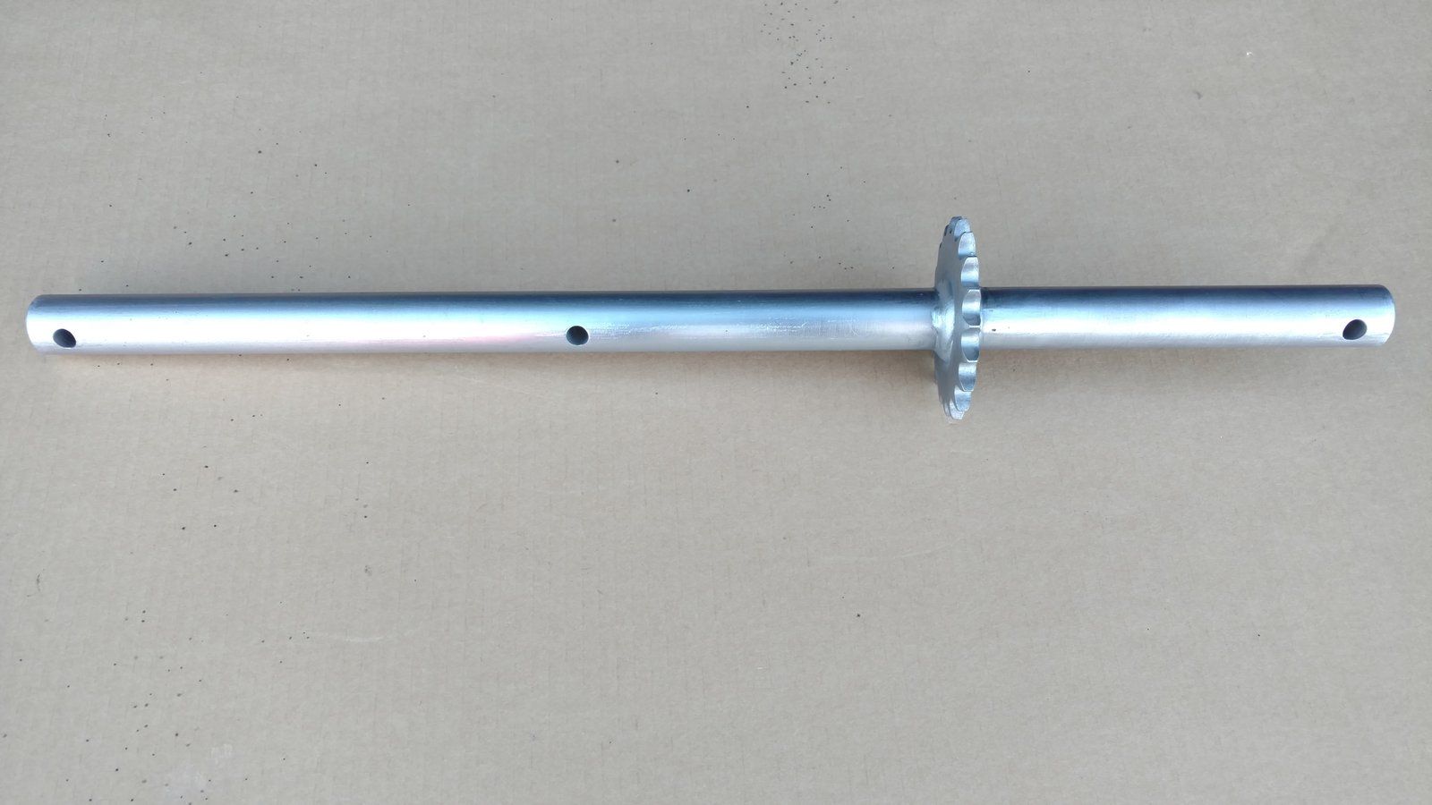 C14668 WMT- SHAFT & SPROCKET (TILLER) - Ingersoll/Case Tractor Part