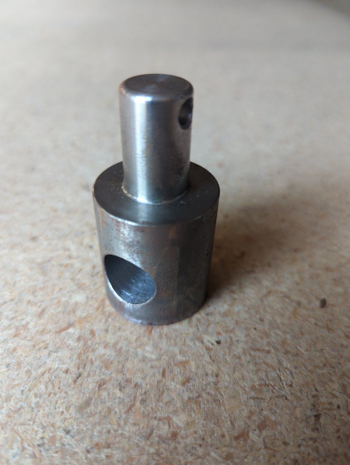 C14723 REV B PIVOT - ROD END - Ingersoll/Case Tractor Part