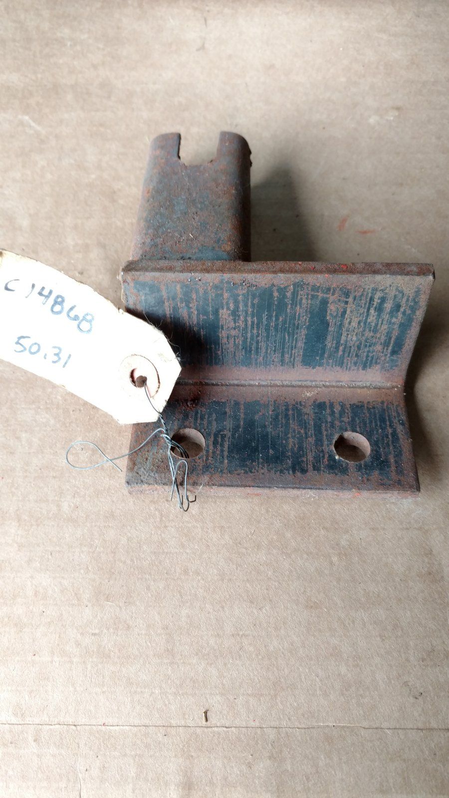 C14868 BRACKET - MOWER MTG. LH - Ingersoll/Case Tractor Part