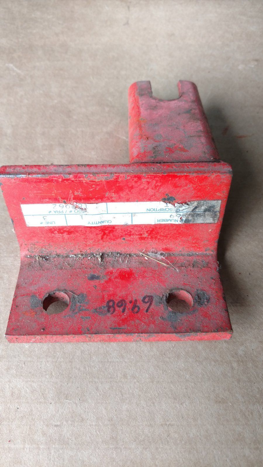 C14869 BRACKET - MOWER MTG. - RH - Ingersoll/Case Tractor Part