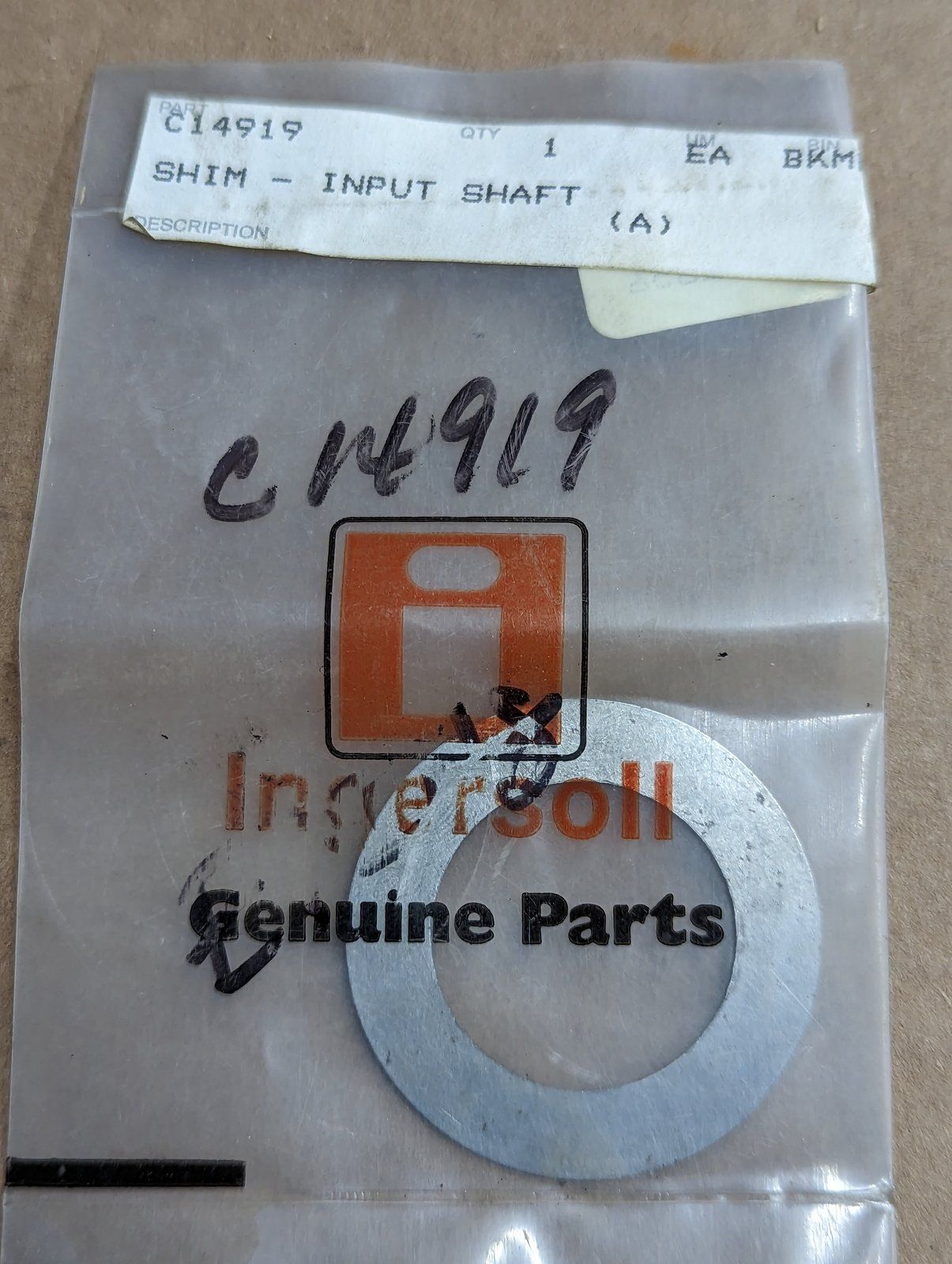 C14919 SHIM WASHER 1.132 X 1.755 X .016 - Ingersoll/Case Tractor Part