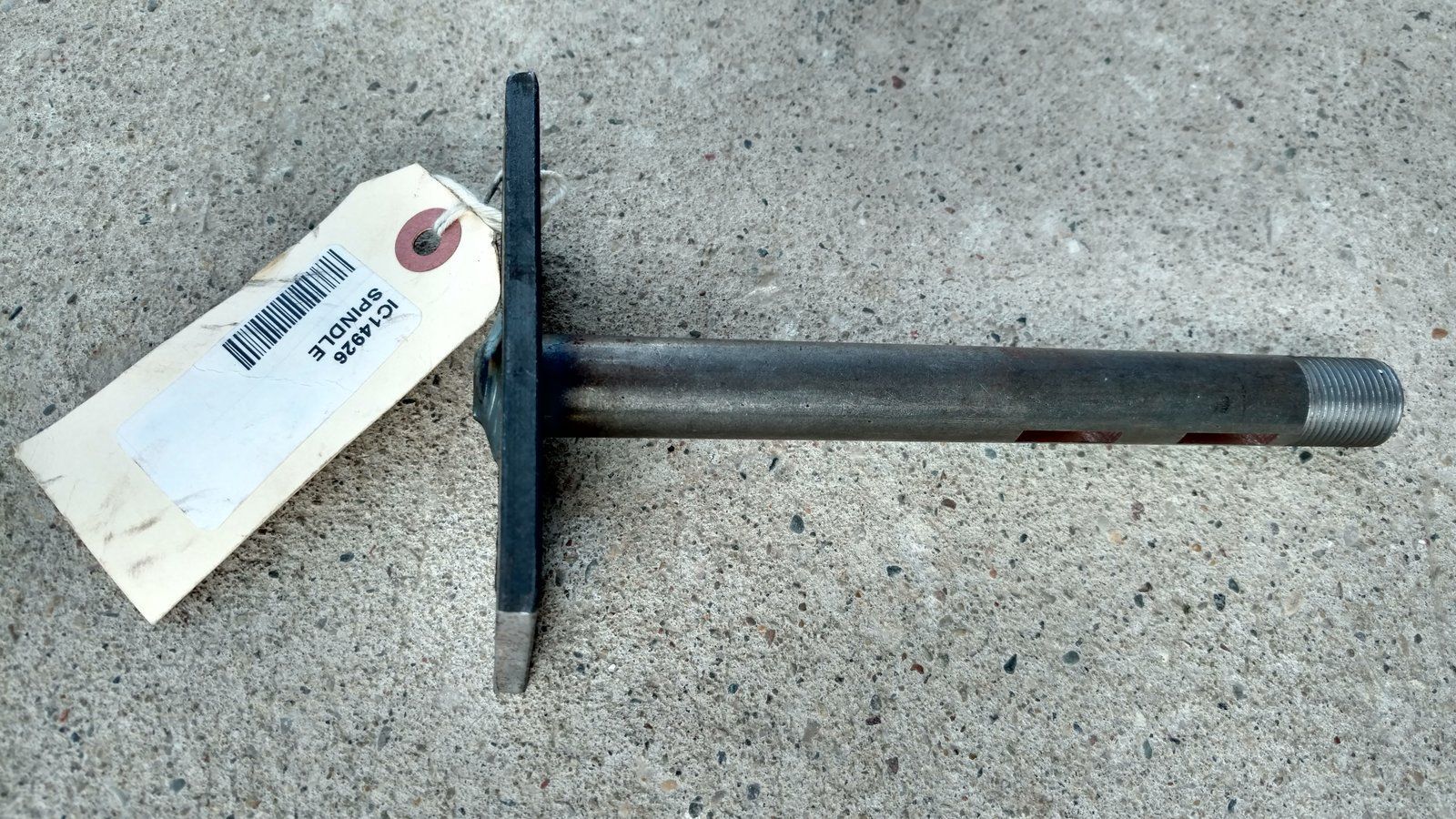C14926 MOWER SPINDLE - CENTER F46 - Ingersoll/Case Tractor Part