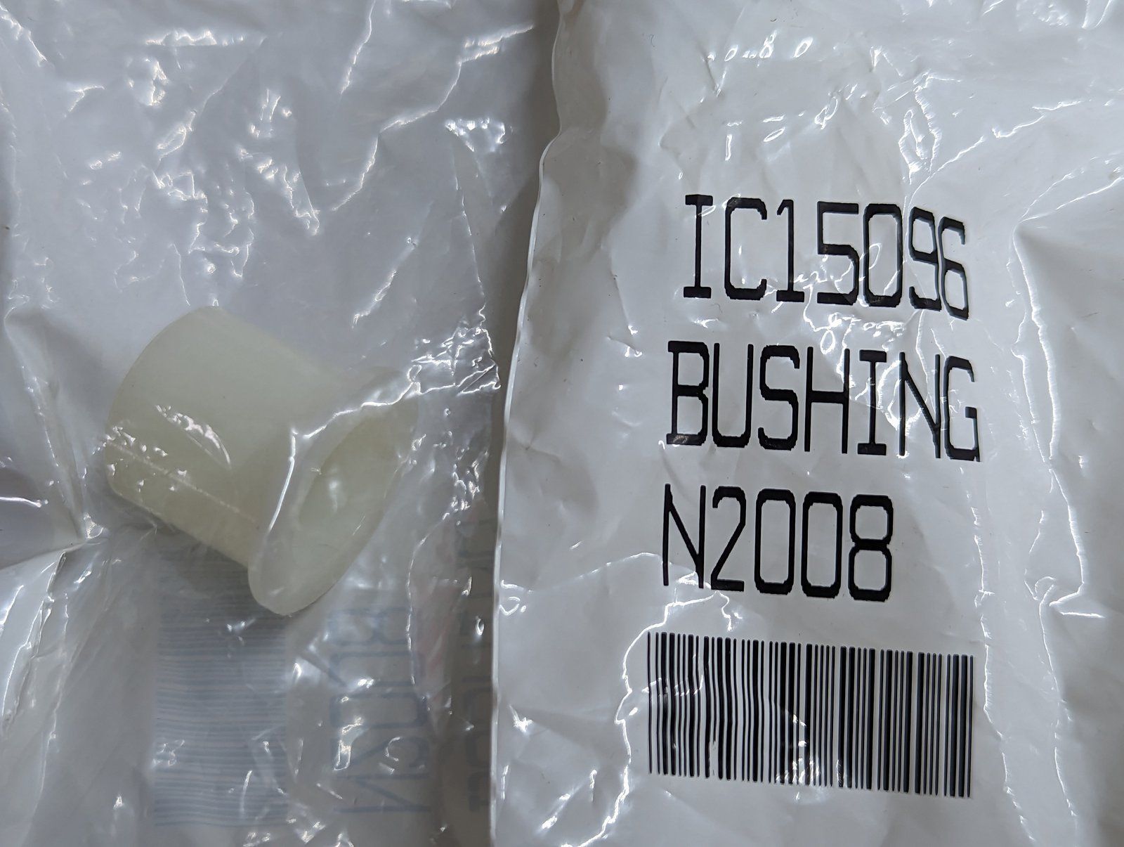 C15096 BUSHING-FLANGED NYLON .625 ID - Ingersoll/Case Tractor Part