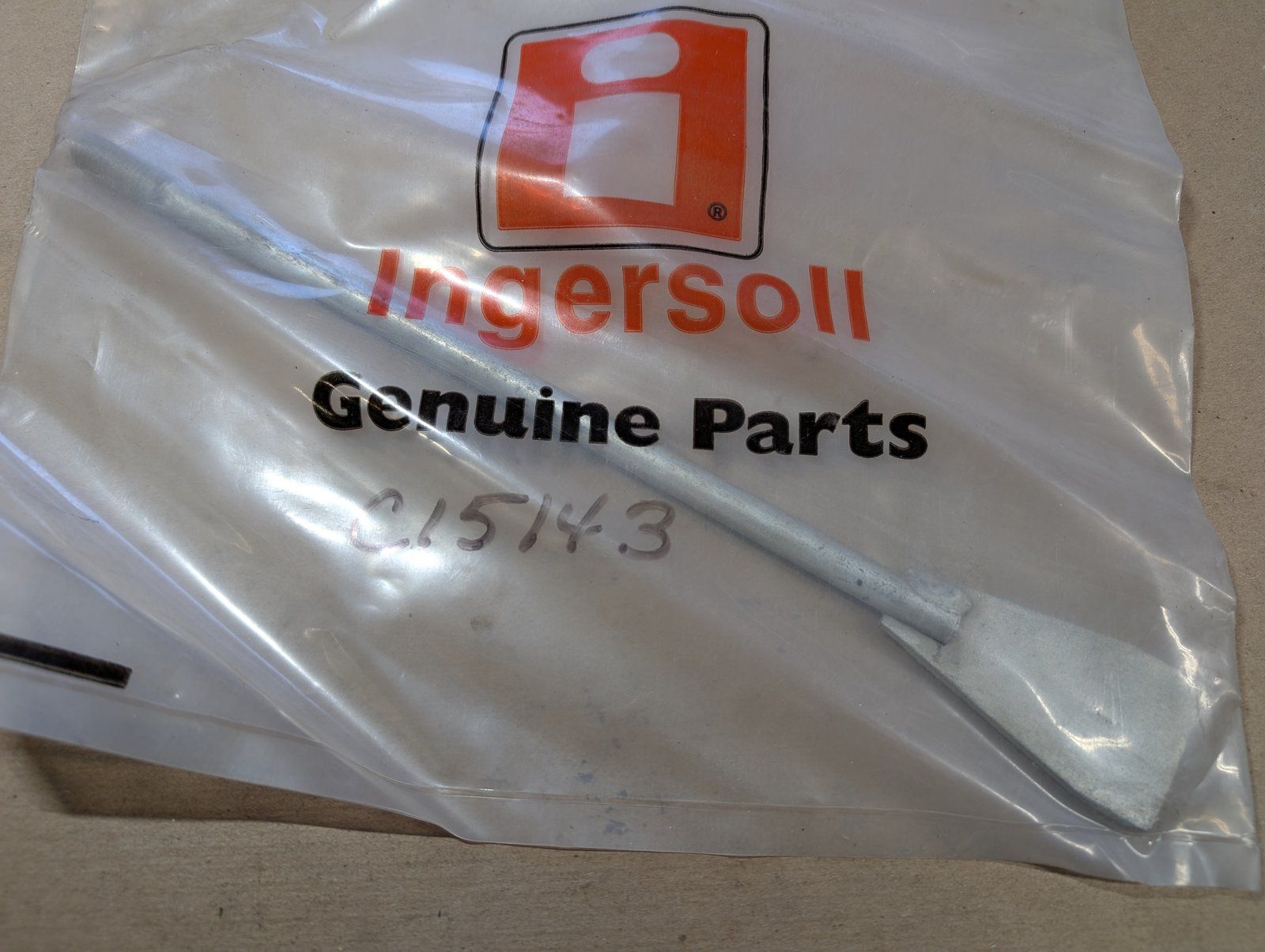 C15143 ASSEMBLY ROD - Ingersoll/Case Tractor Part
