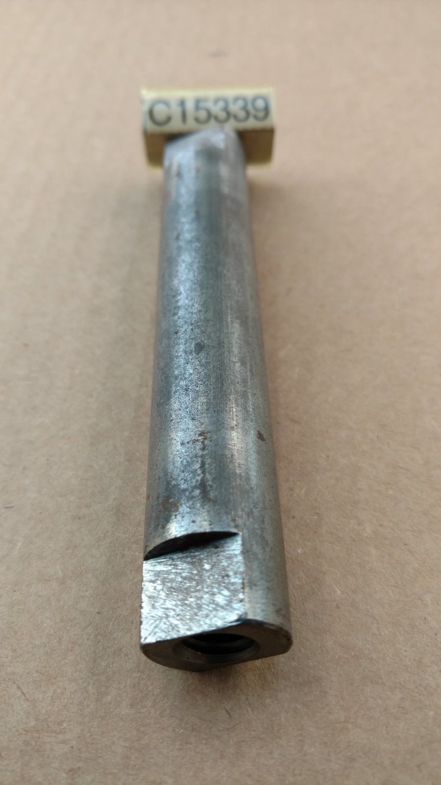 C15339 SPINDLE - MOWER - Ingersoll/Case Tractor Part
