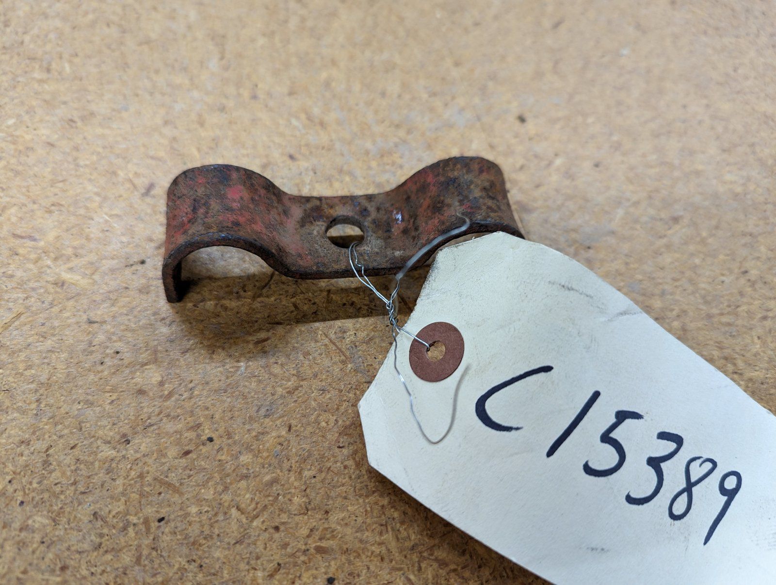 C15389 USED CLAMP - DOUBLE TUBING - Ingersoll/Case Tractor Part