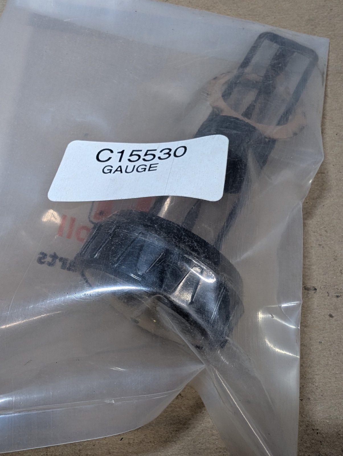 C15530 CAP & GAUGE - Ingersoll/Case Tractor Part