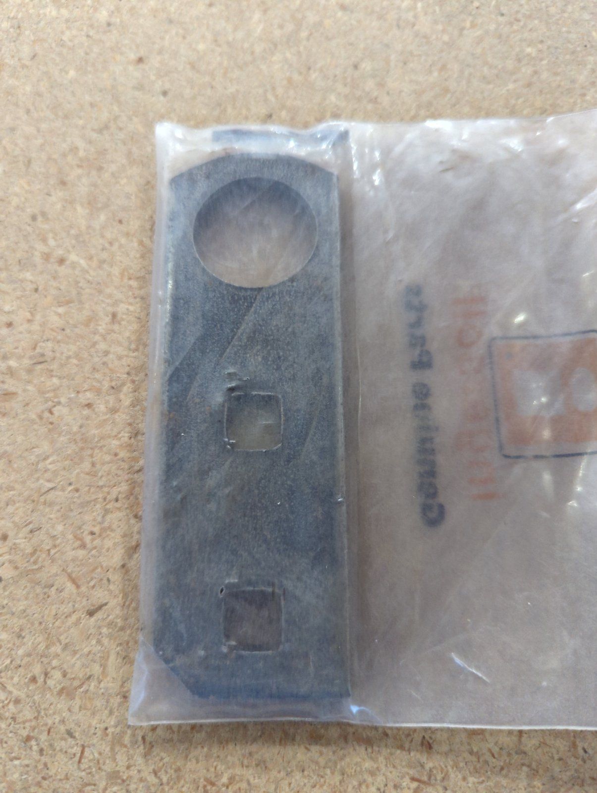 C15560 BRACKET - Ingersoll/Case Tractor Part
