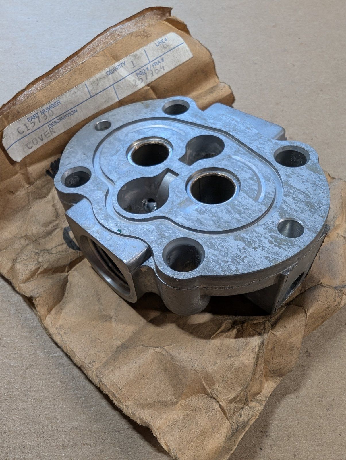 C15730 COVER PUMP - Ingersoll/Case Tractor Part
