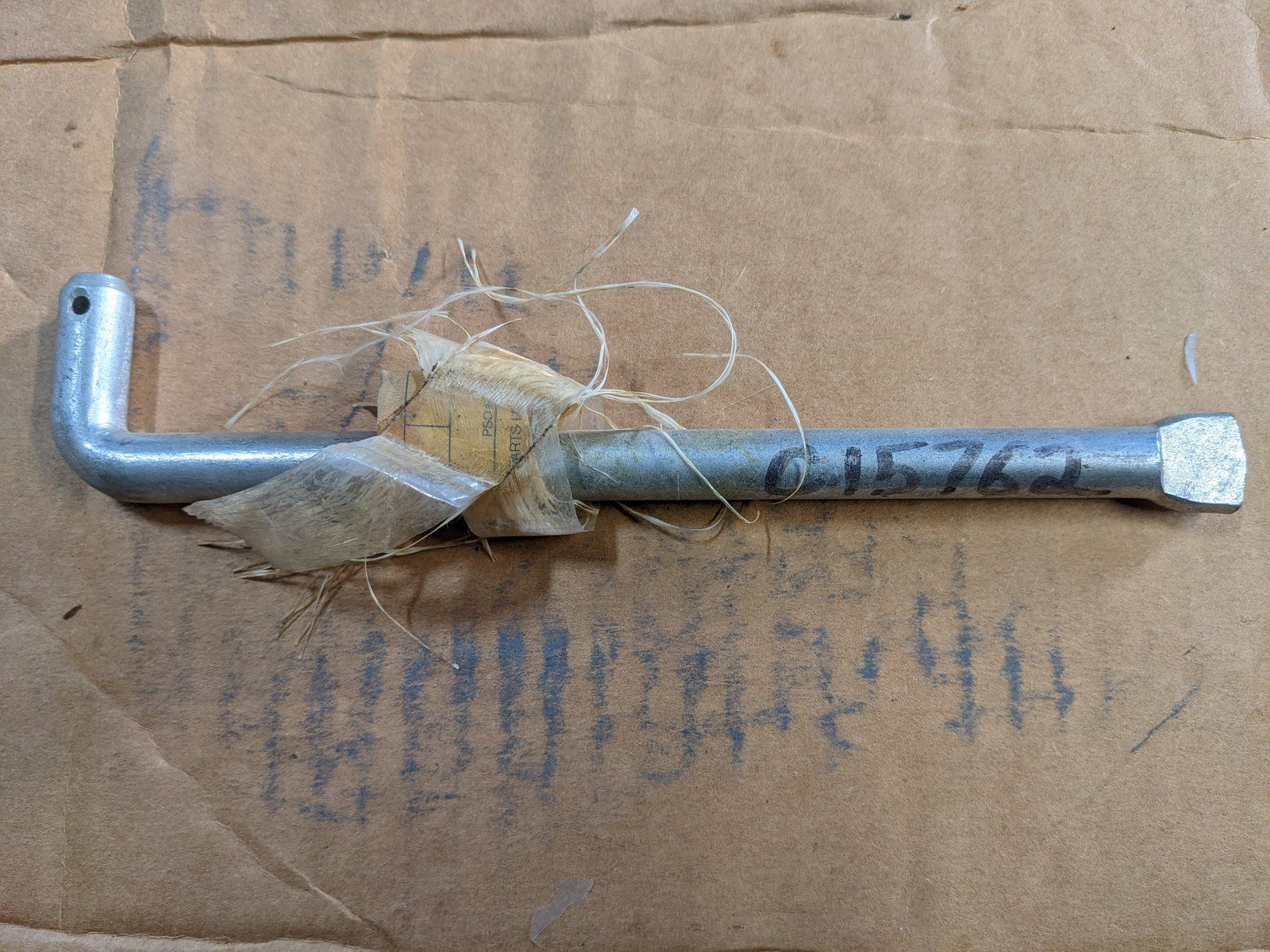 C15762 WMT- ROD - LIFT HC - Ingersoll/Case Tractor Part