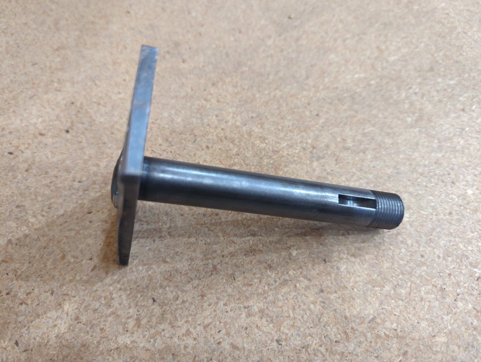 C15763 MOWER SPINDLE-OUTBOARD - Ingersoll/Case Tractor Part