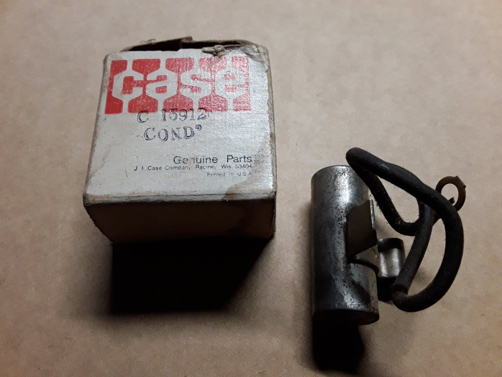 C15912 CONDENSOR - Ingersoll/Case Tractor Part