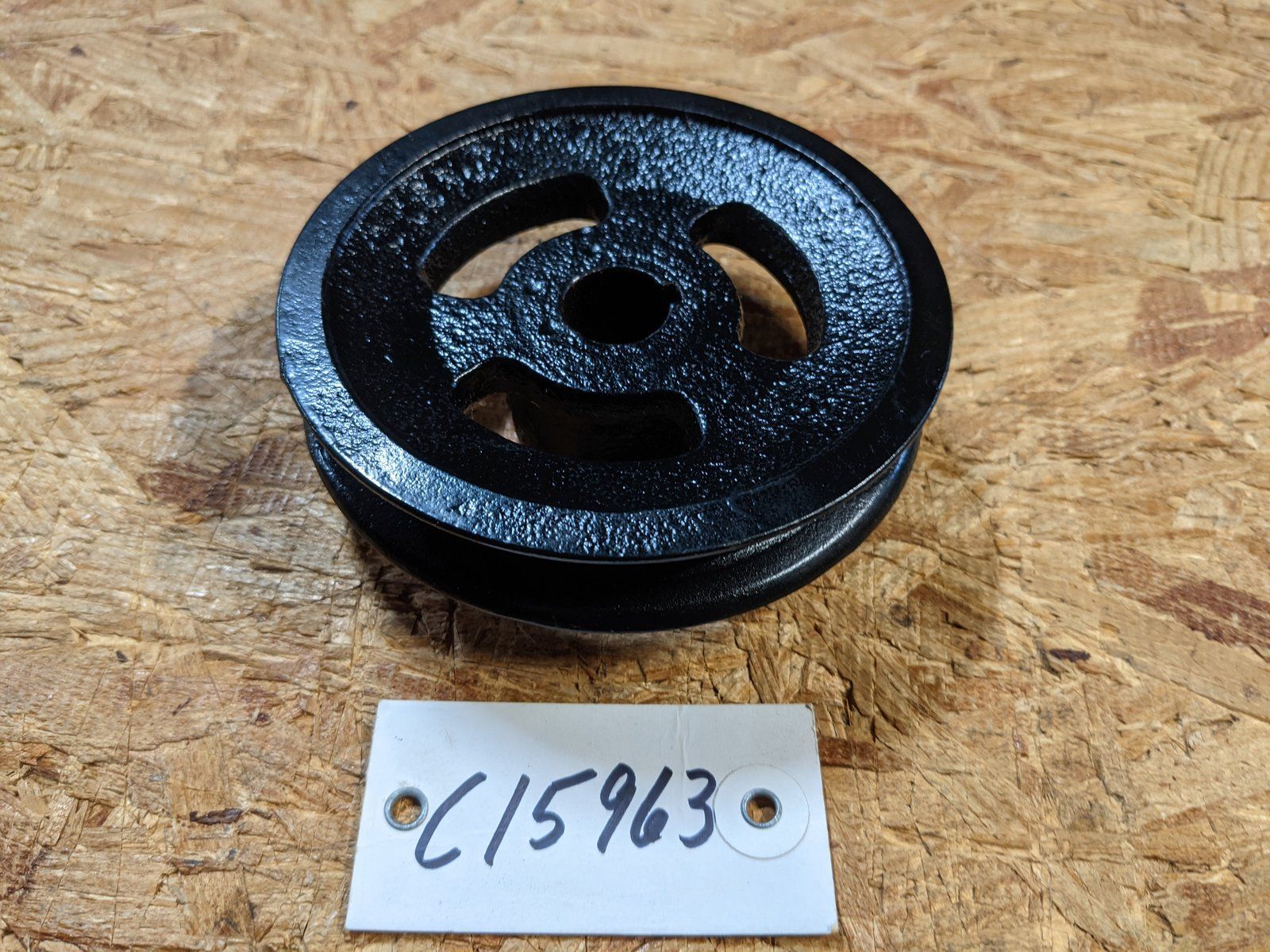 C15963 USED PULLEY - Ingersoll/Case Tractor Part