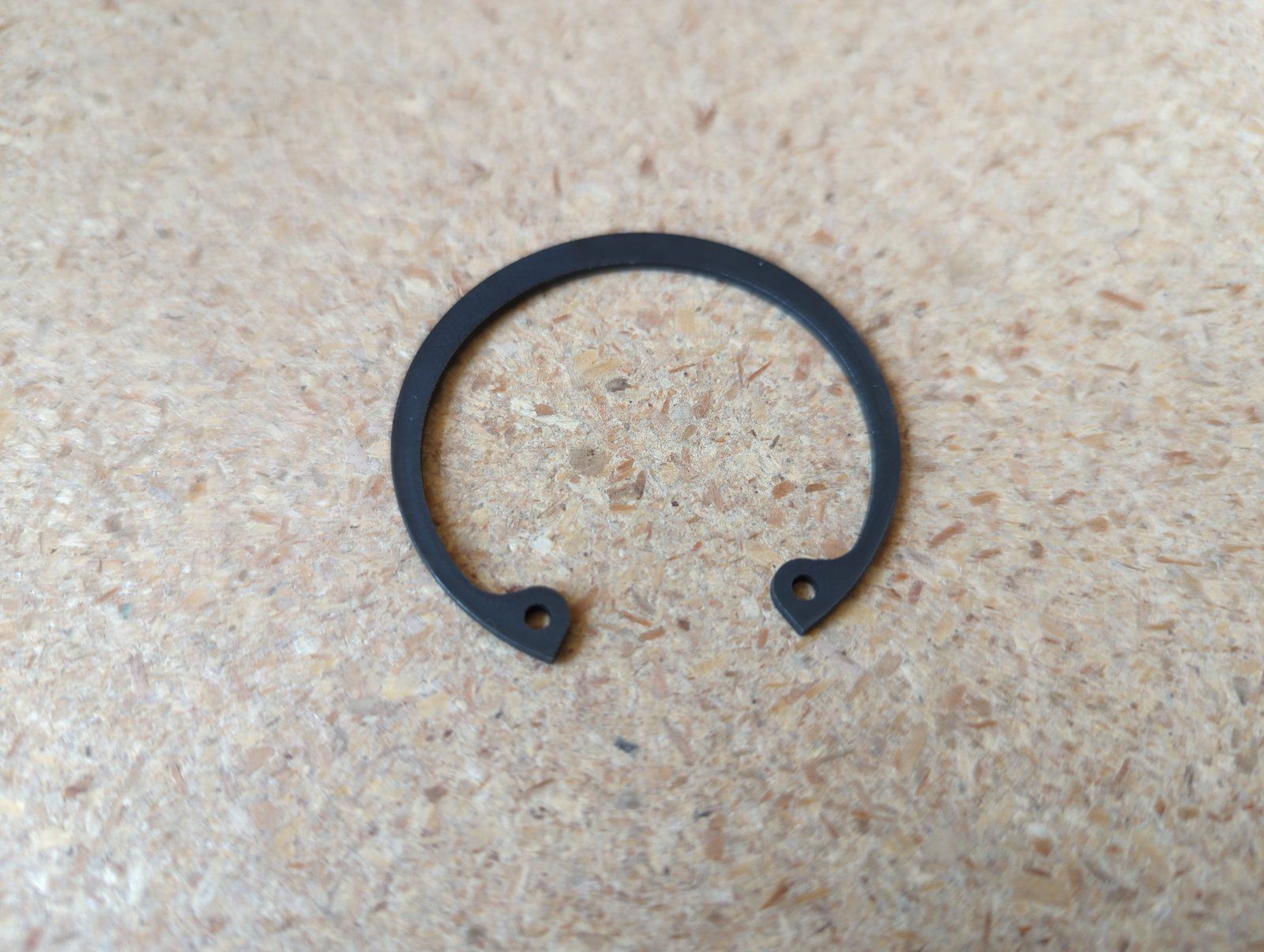 C16516 RING-RETAINING INTR'L 1.942 OD - Ingersoll/Case Tractor Part
