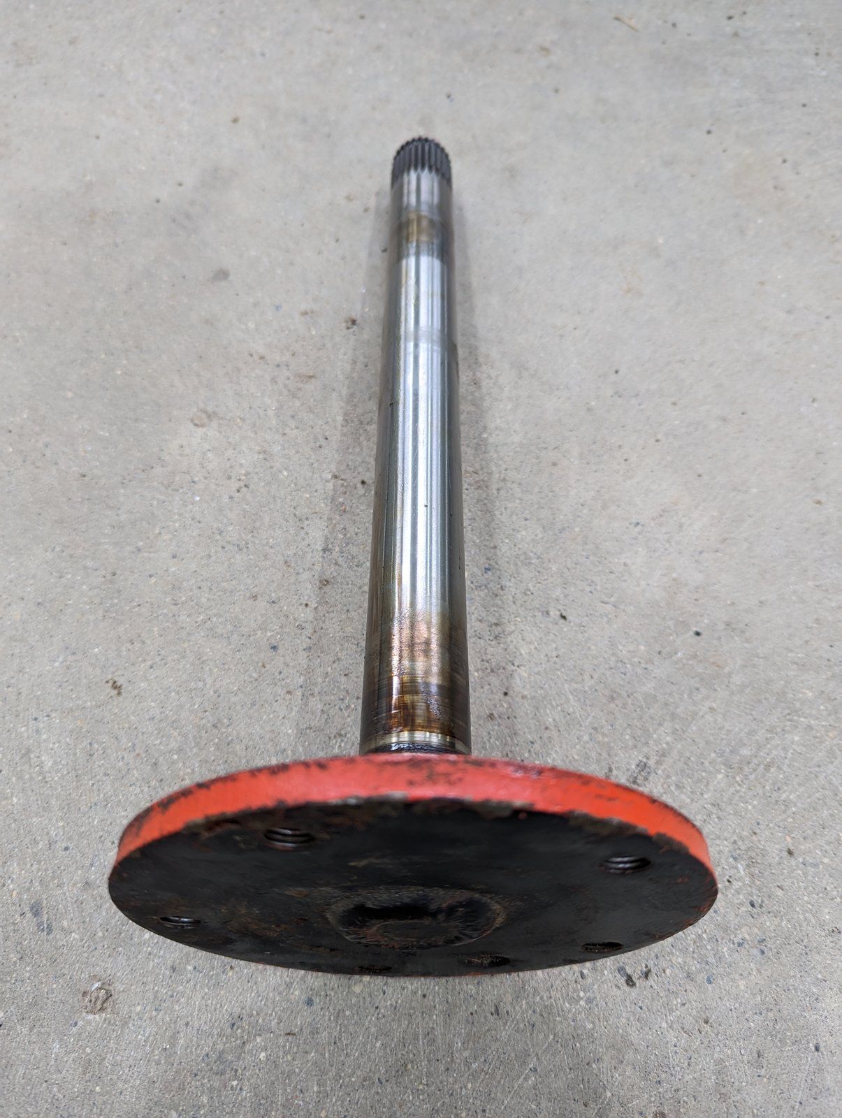 C16700 USED AXLE SHAFT-LONG LH 200 3000 SERIES - Ingersoll/Case Tractor Part
