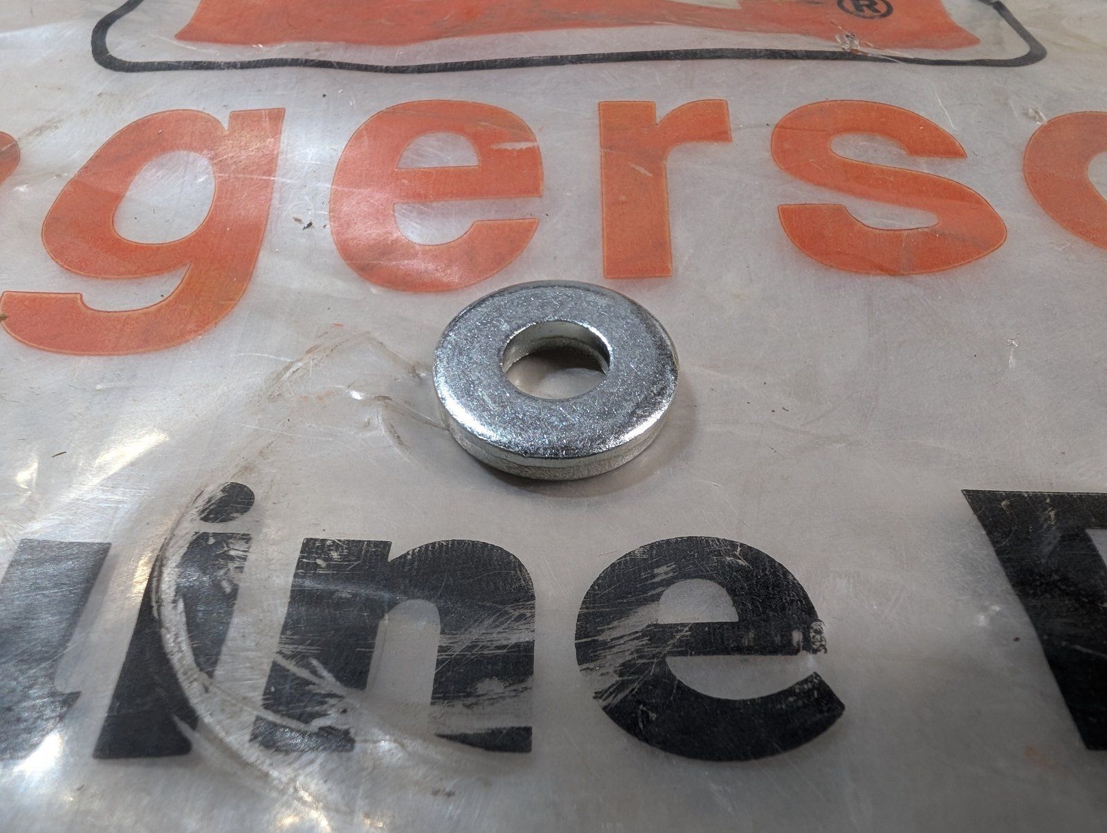 C16752 WASHER - Ingersoll/Case Tractor Part