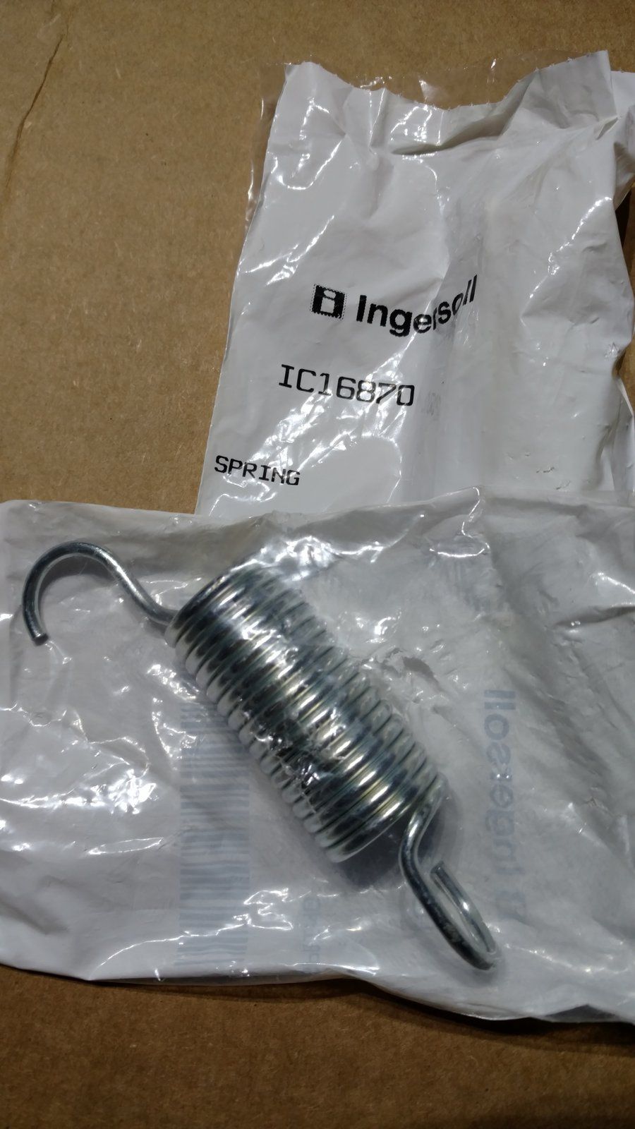 C16870 SPRING - EXTENSION IDLER TENSION SNOWBLOWER - Ingersoll/Case Tractor Part