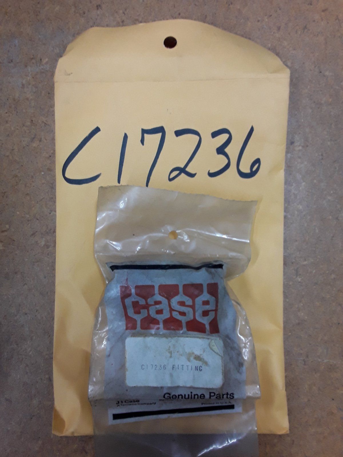 C17236 FITTING 218-5065 - Ingersoll/Case Tractor Part