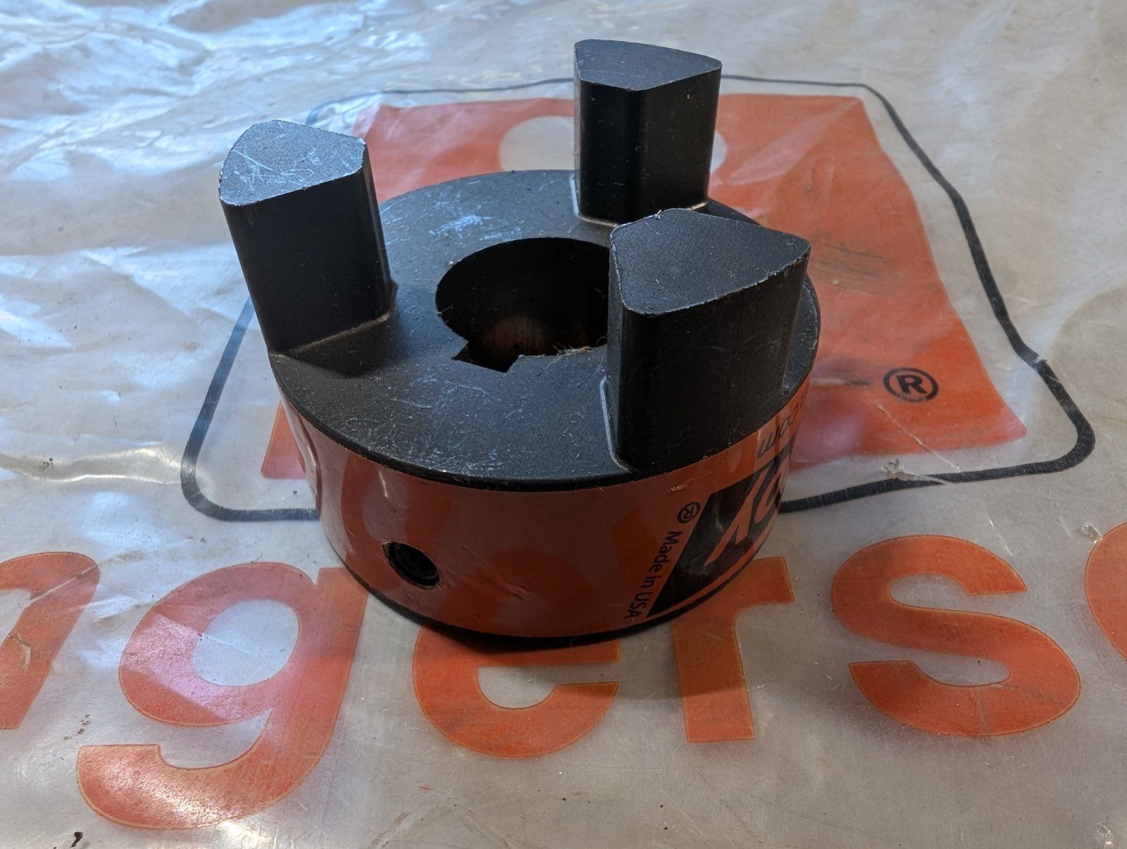 C17299 COUPLING HALF FLEX 1.00 L099 - Ingersoll/Case Tractor Part