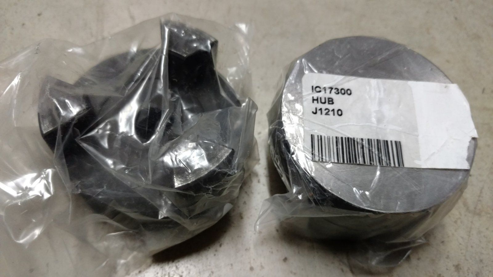 C17300 PUMP COUPLING-HALF 1/2