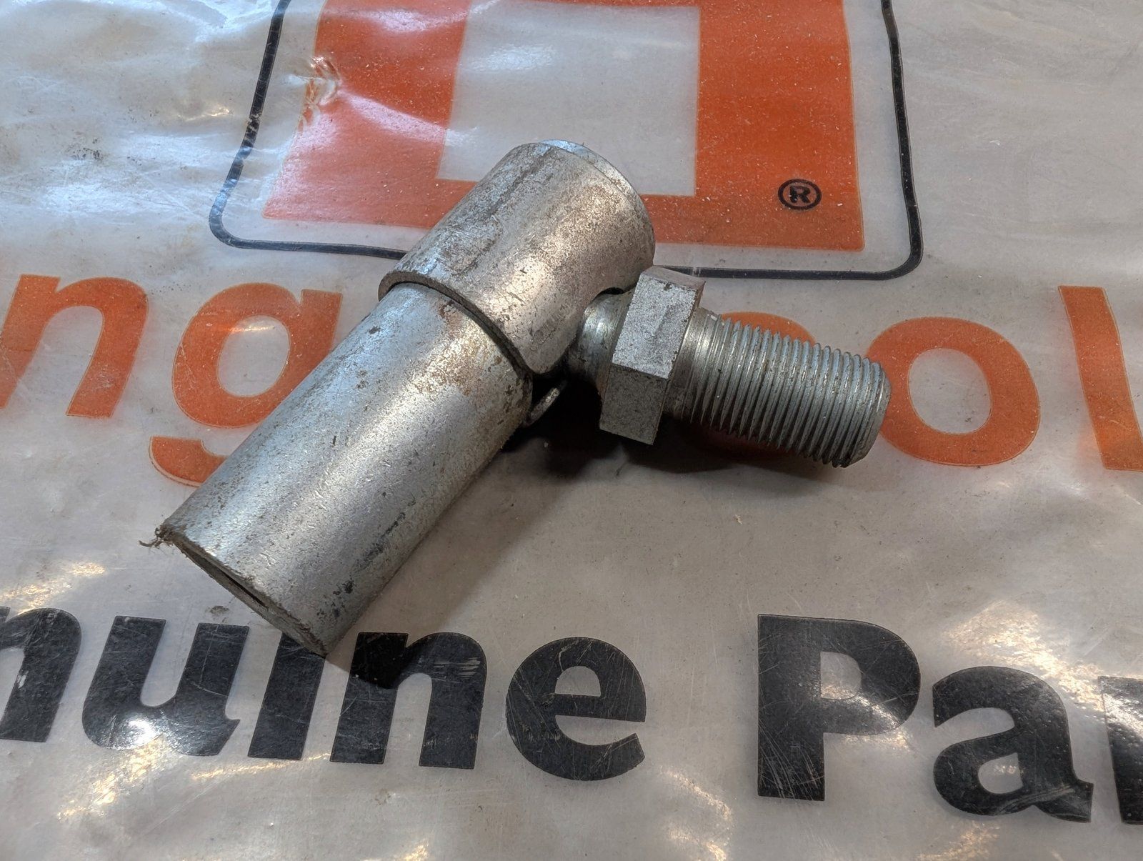 C17404 TIE ROD BALL JOINT RH C25943 C46653 - Ingersoll/Case Tractor Part