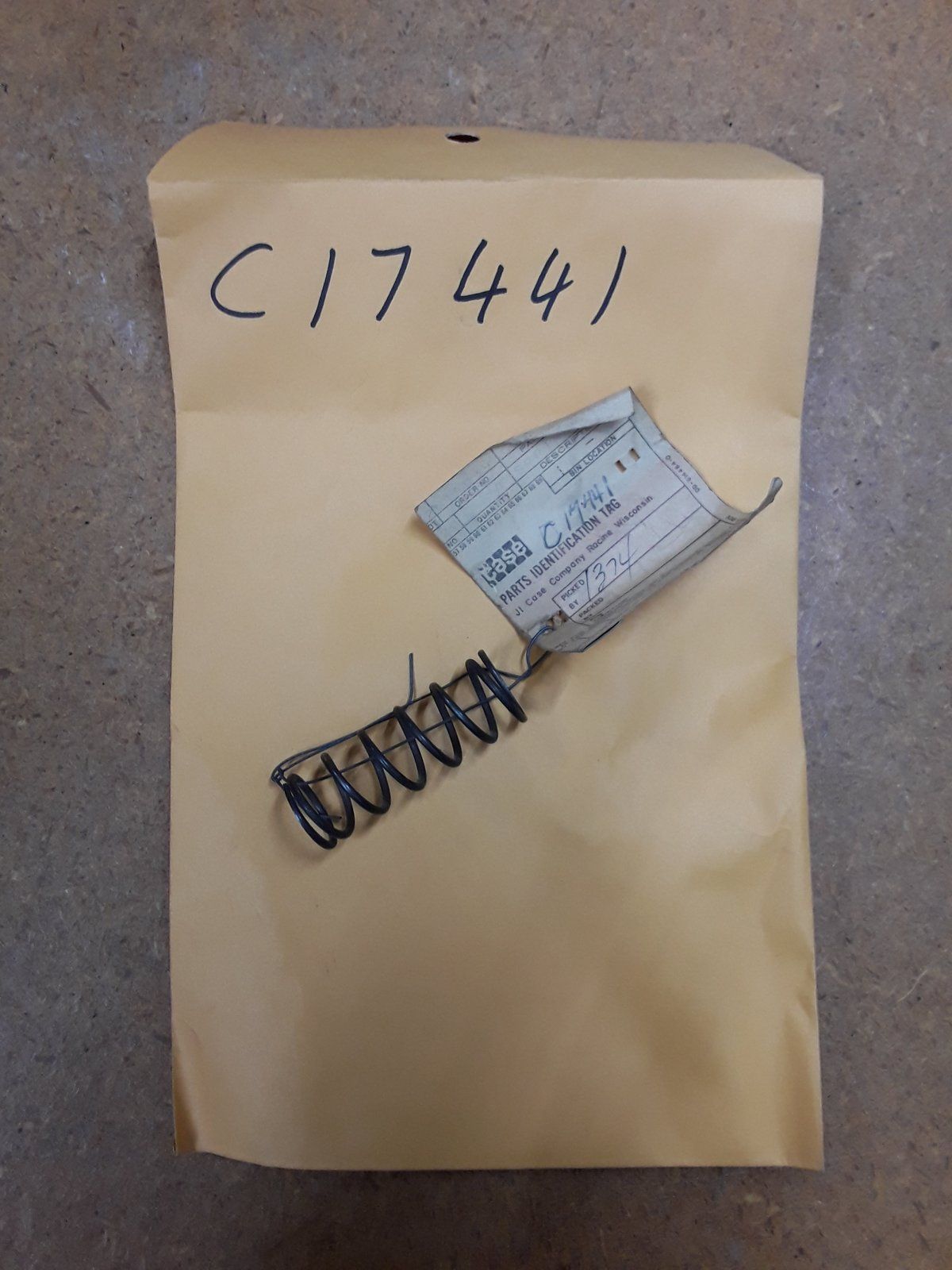 C17441 SPRING - Ingersoll/Case Tractor Part