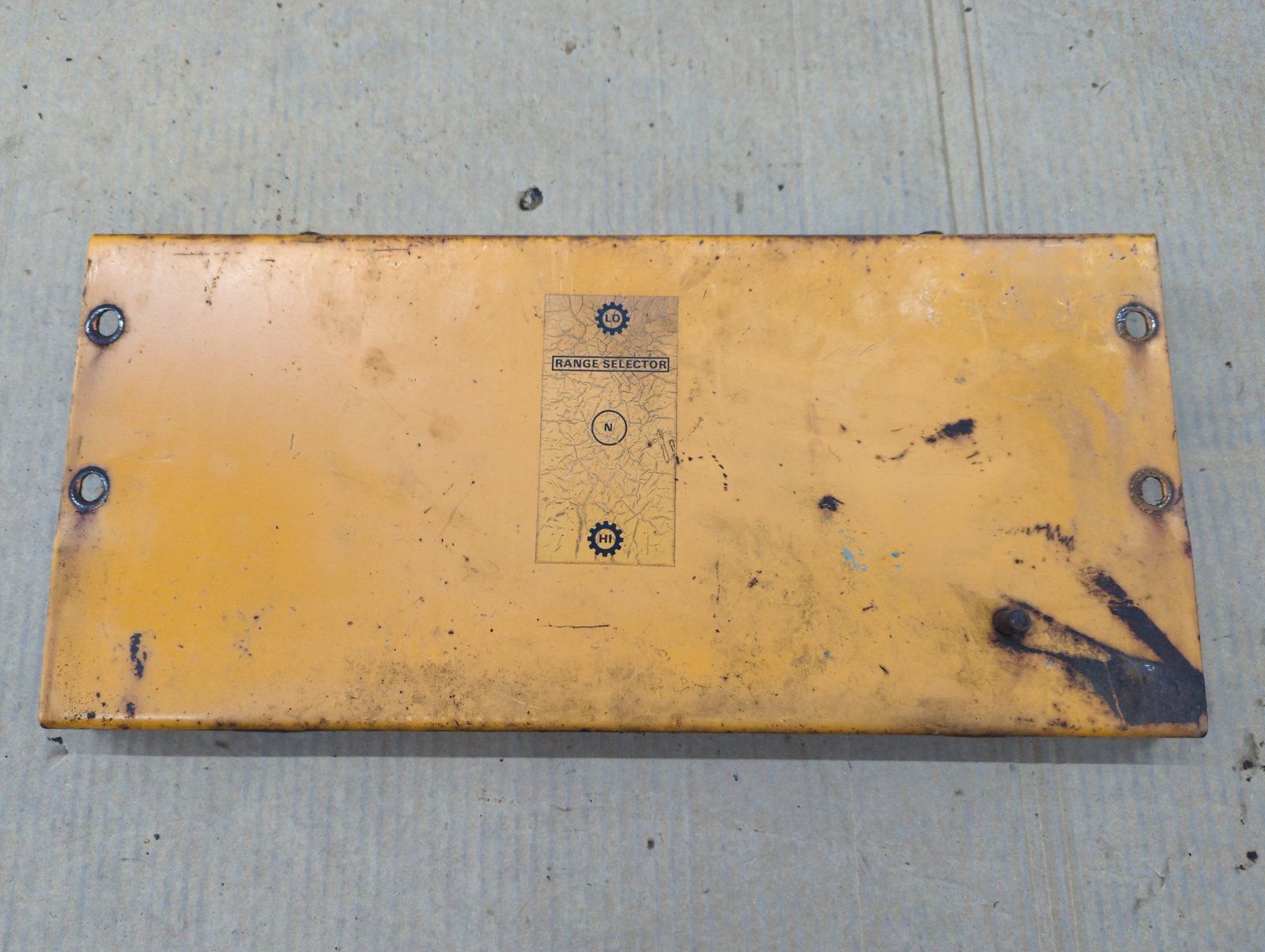 C17488 USED FRONT SEAT SUPPORT - Ingersoll/Case Tractor Part