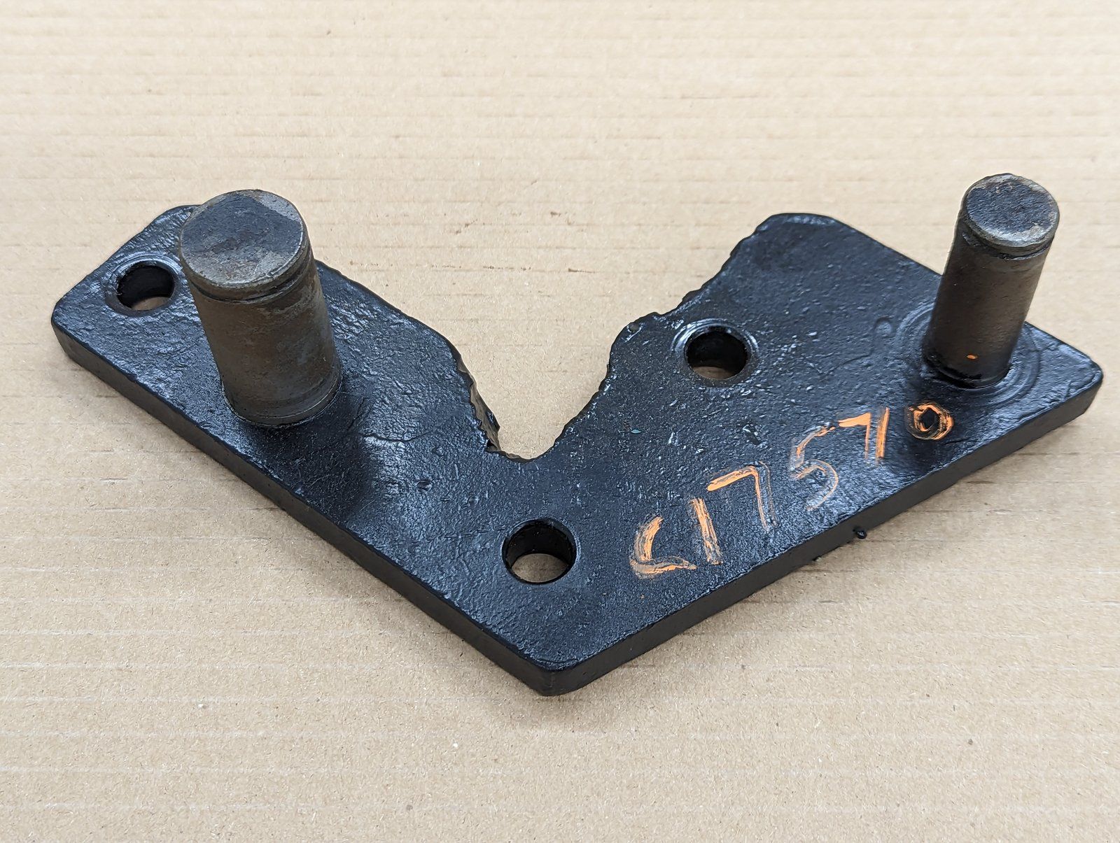 C17570 USED PLATE - STEERING 644 646 LOADER - Ingersoll/Case Tractor Part