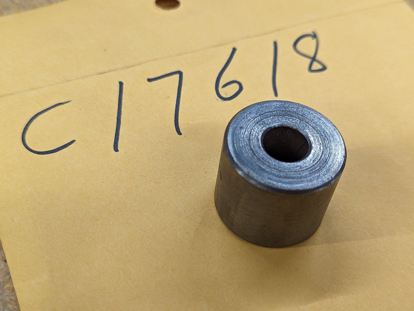 C17618 SPACER HUB - Ingersoll/Case Tractor Part