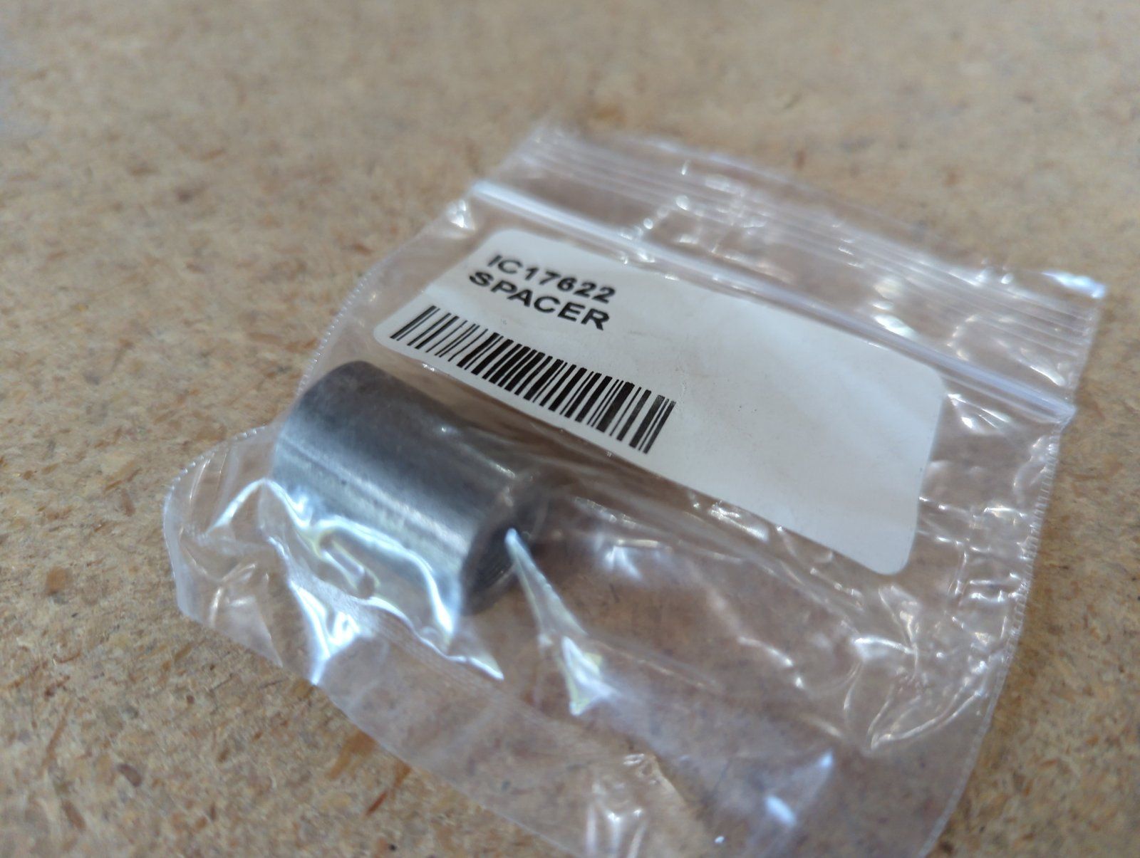 C17622 SPACER - MOUNTING - Ingersoll/Case Tractor Part