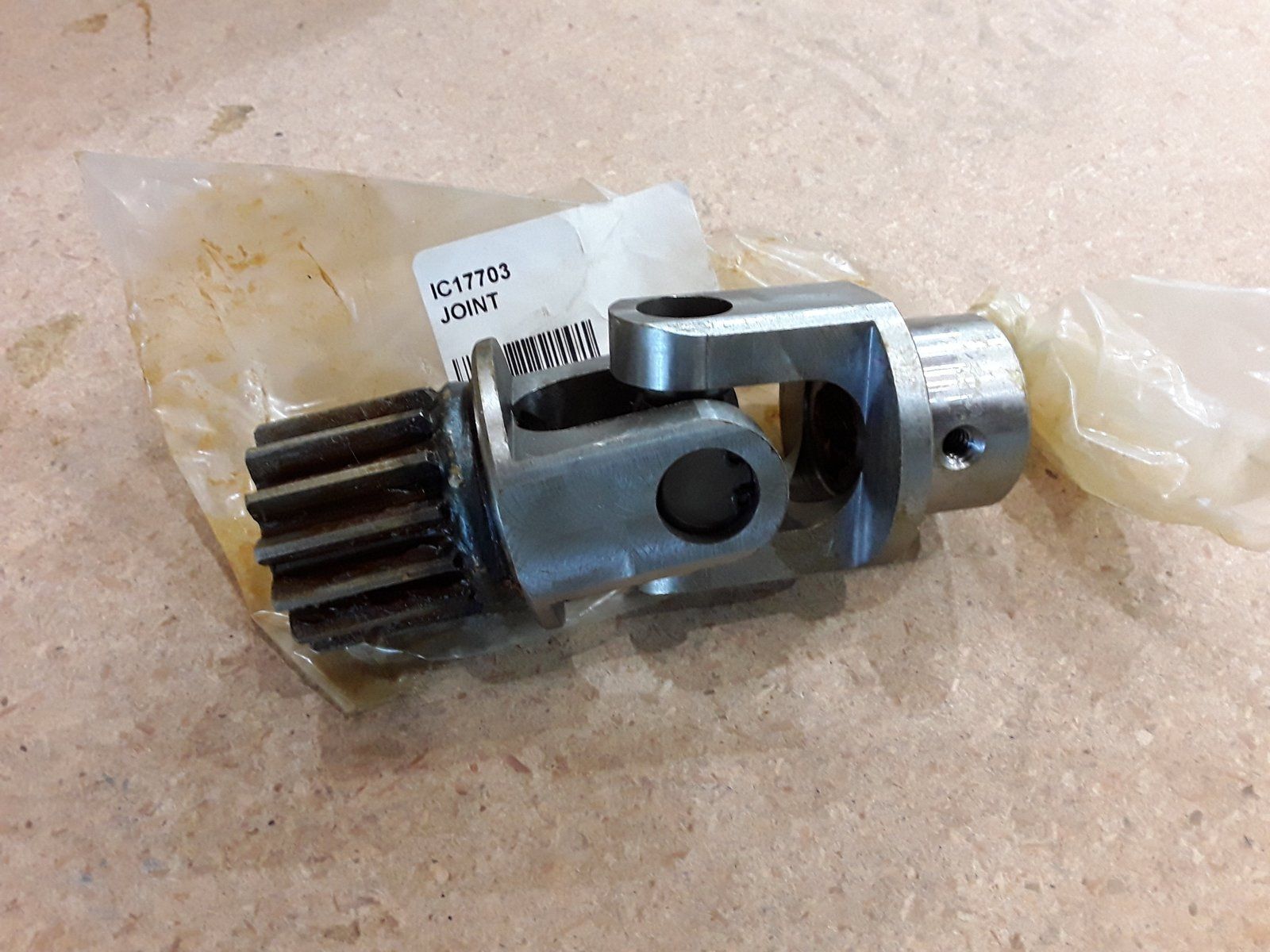 C17703 JOINT LOADER - Ingersoll/Case Tractor Part