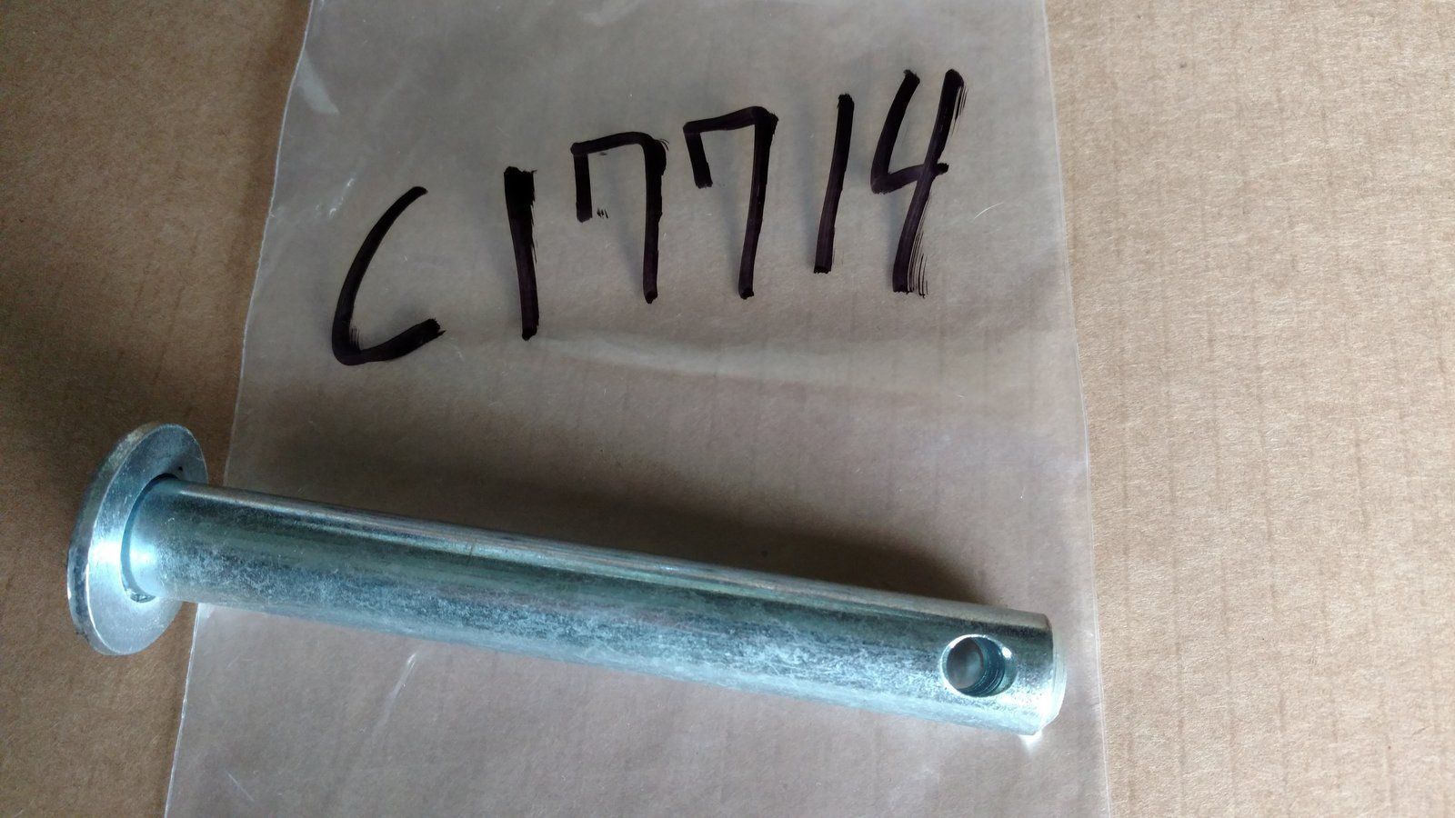 C17714 PIVOT PIN LIFT CYLINDER LOADER TRACTOR - Ingersoll/Case Tractor Part