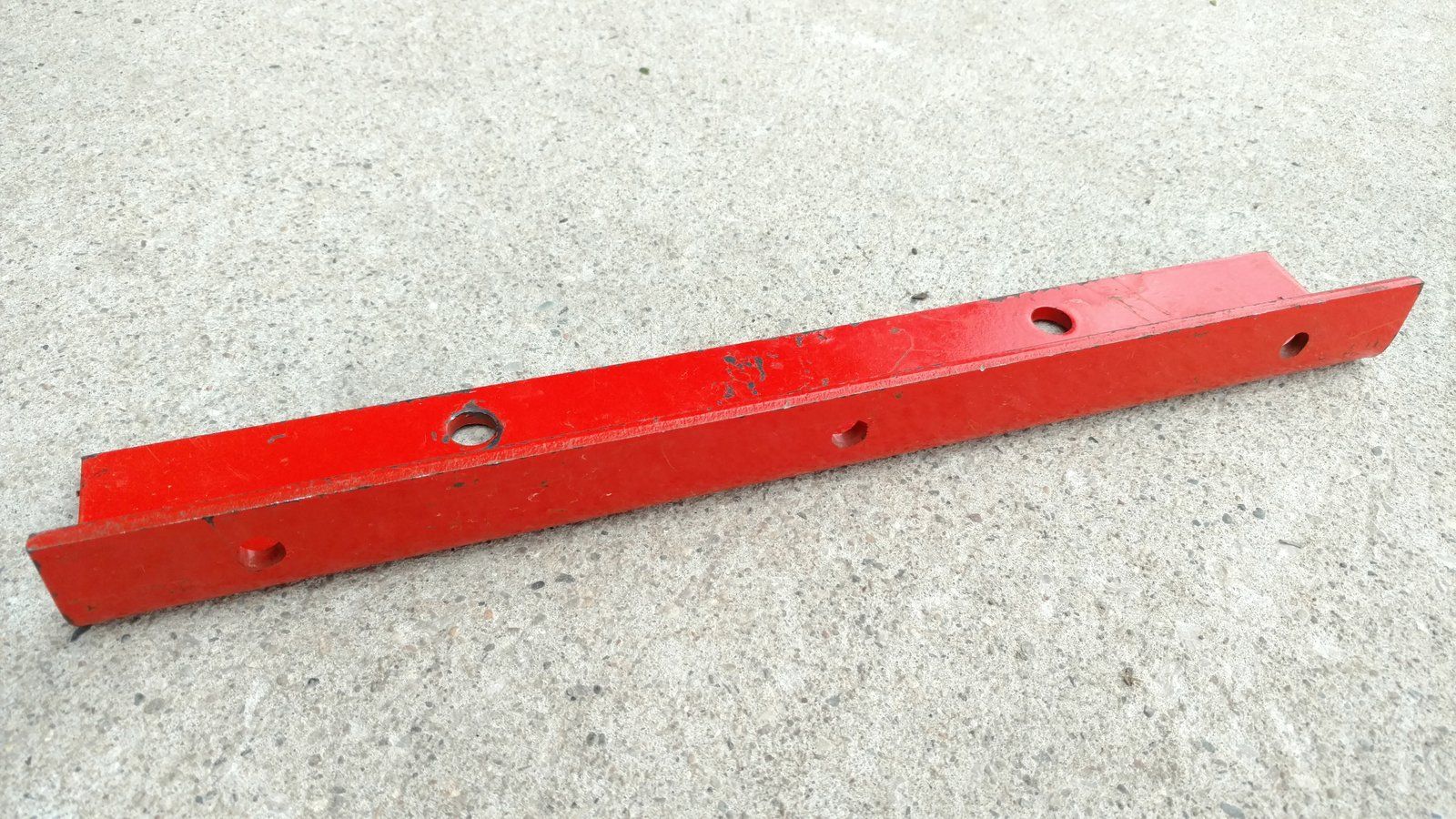 C17860 SUPPORT - H13 WEIGHT BOX - Ingersoll/Case Tractor Part