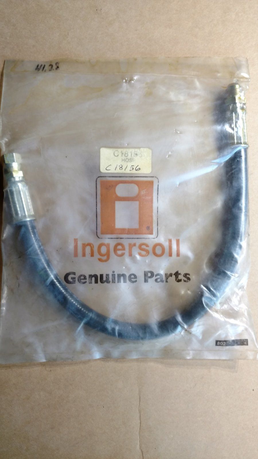 C18156 HOSE (ASSY) HYD 3/8 X 21.25 - Ingersoll/Case Tractor Part