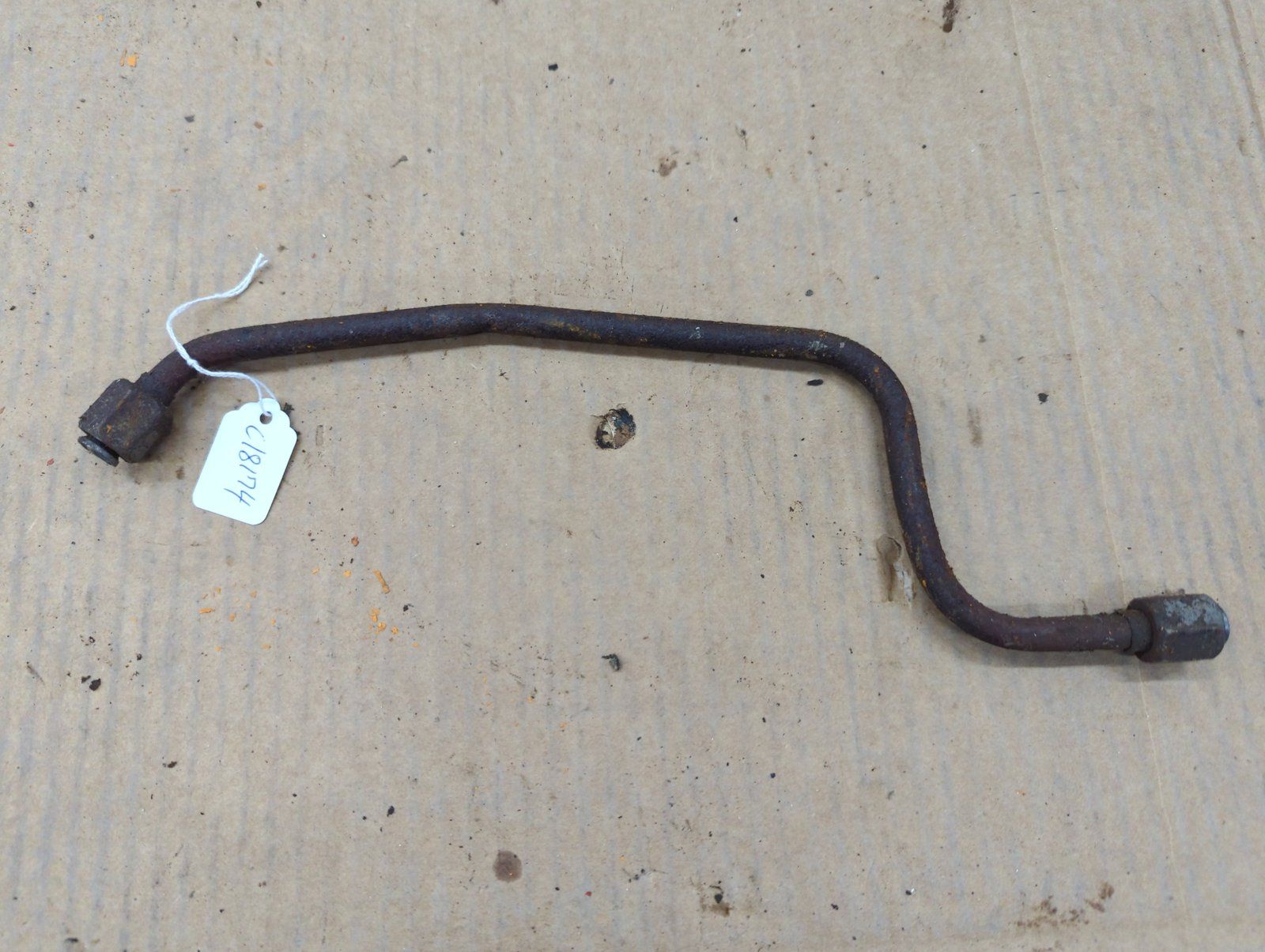 C18174 USED TUBE VALVE TO FITTING - Ingersoll/Case Tractor Part