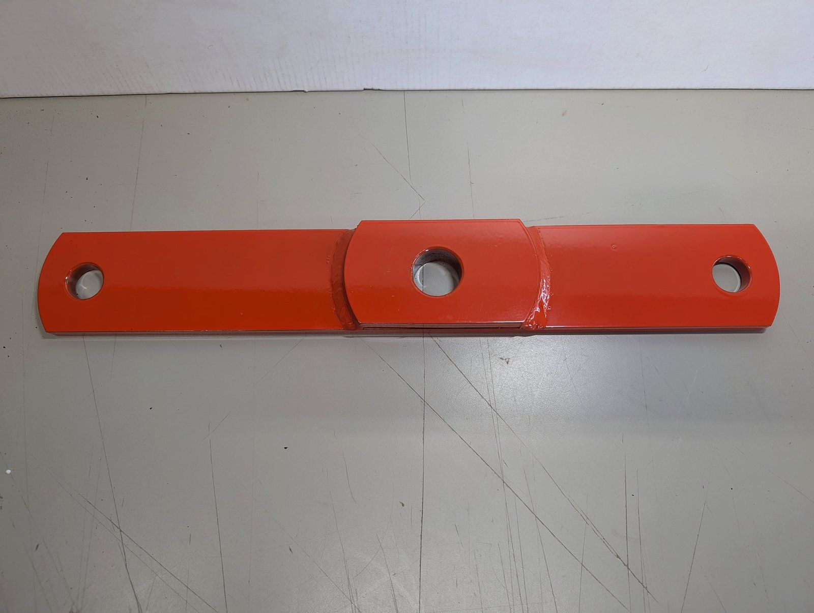 C18249 CYLINDER ARM CENTER BUCKET - Ingersoll/Case Tractor Part